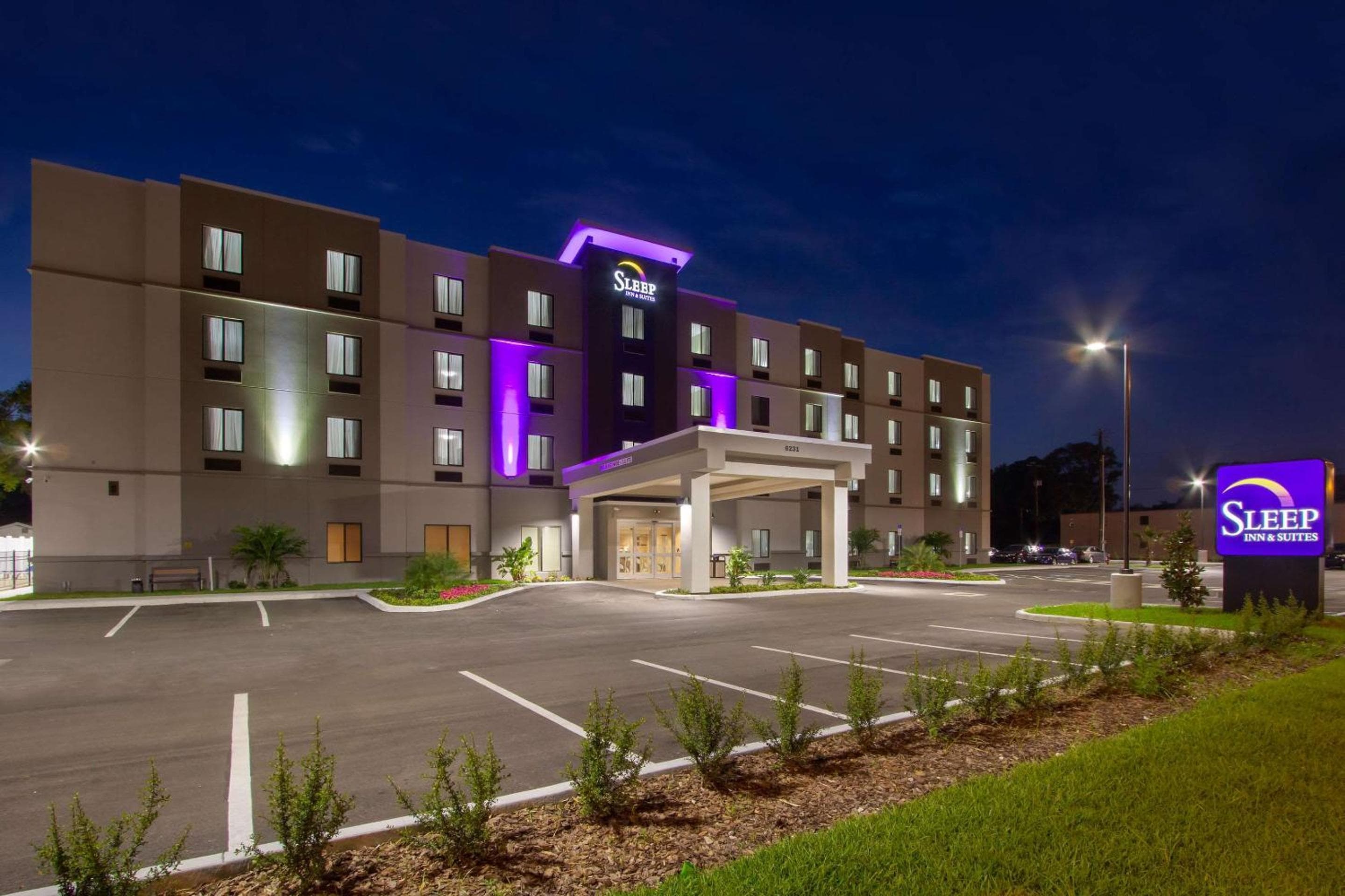 Sleep Inn & Suites Tampa South — 3