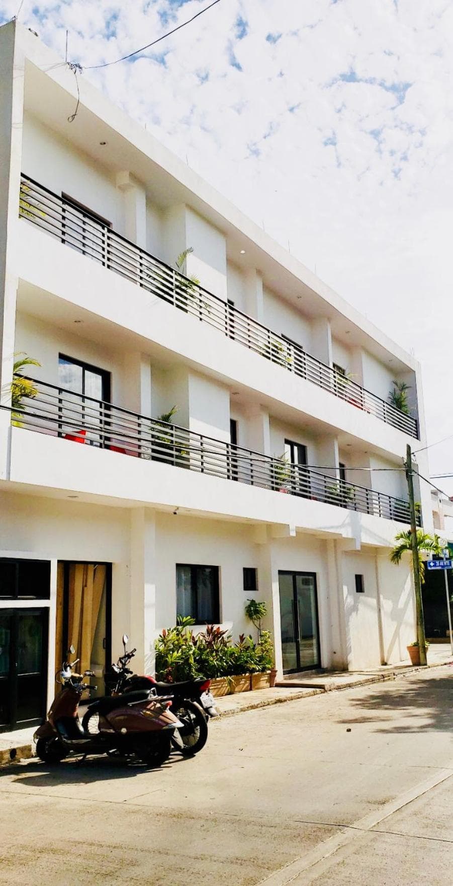 SuitesMB — 1