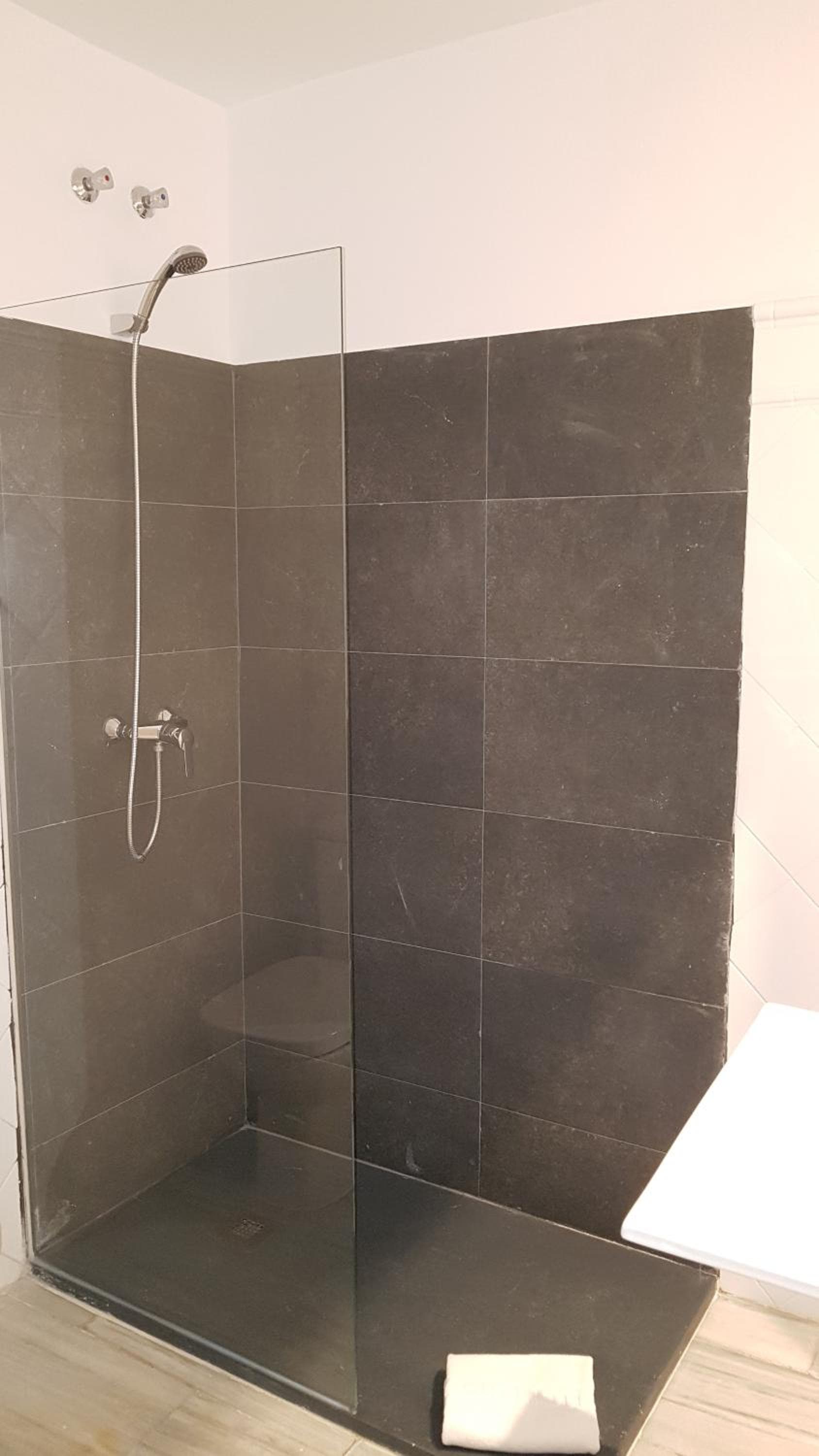 Basic Hotel Cattedrale di Siviglia — 24