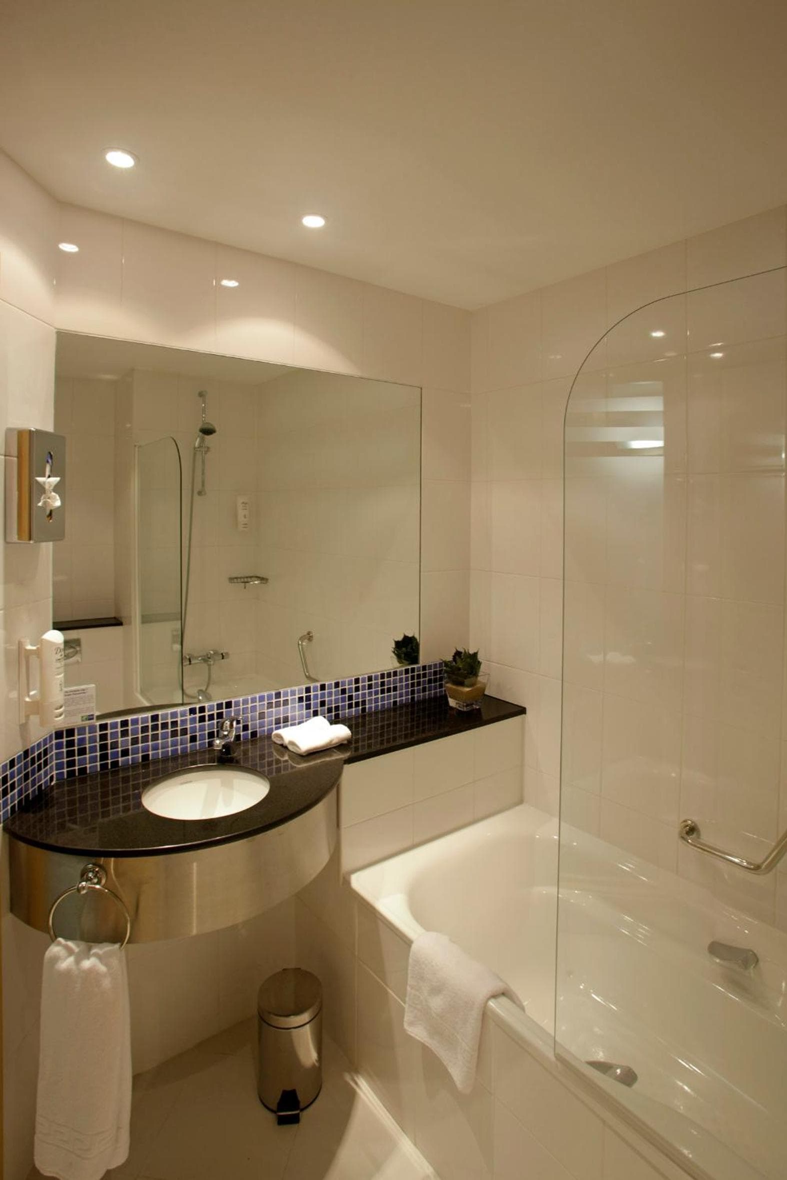 Holiday Inn Express Málaga Airport by IHG — 7