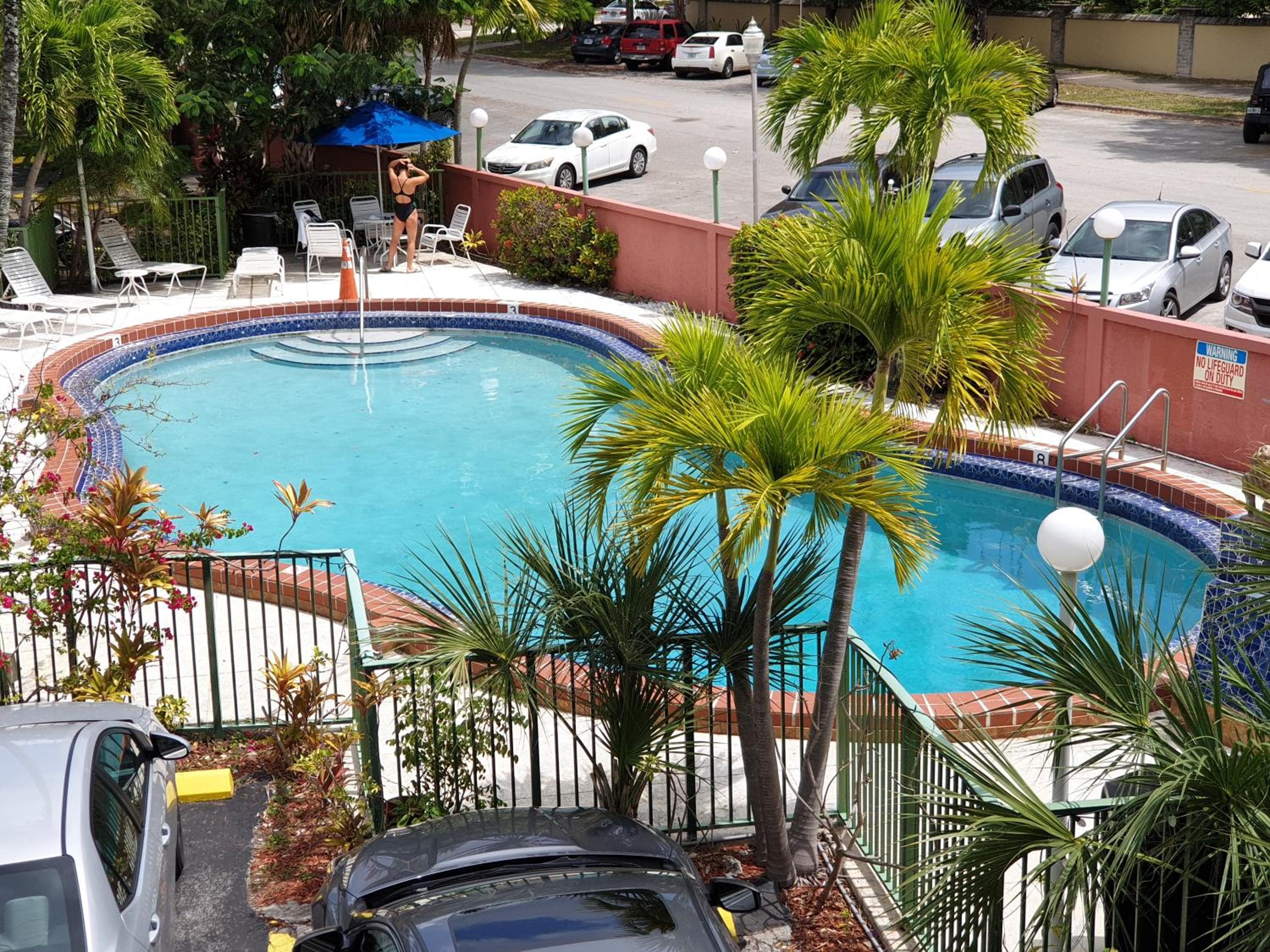 Hotel Chateaubleau — 28