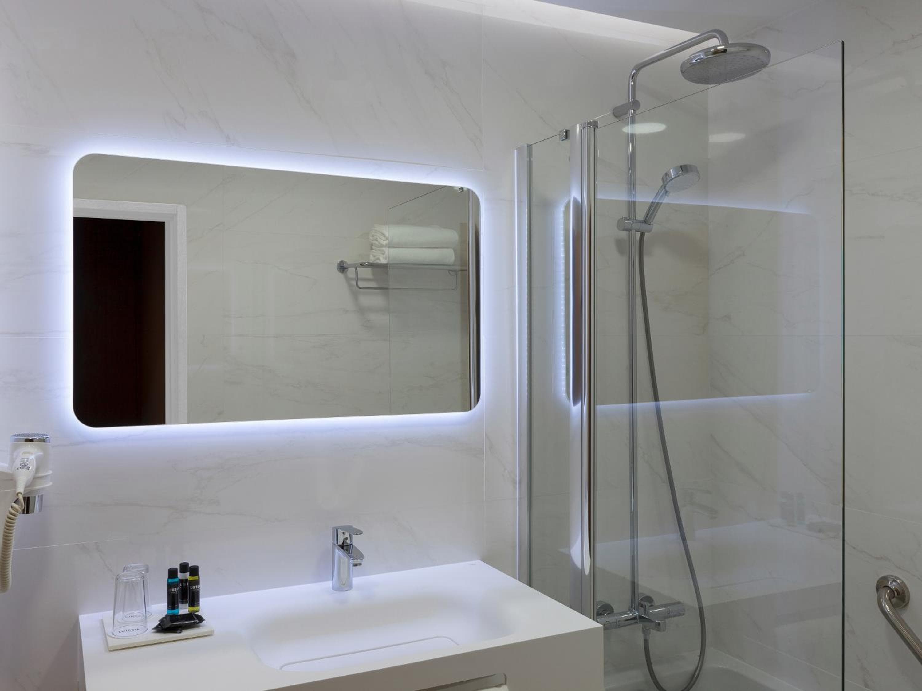 Lutecia Smart Design Hotel — 11