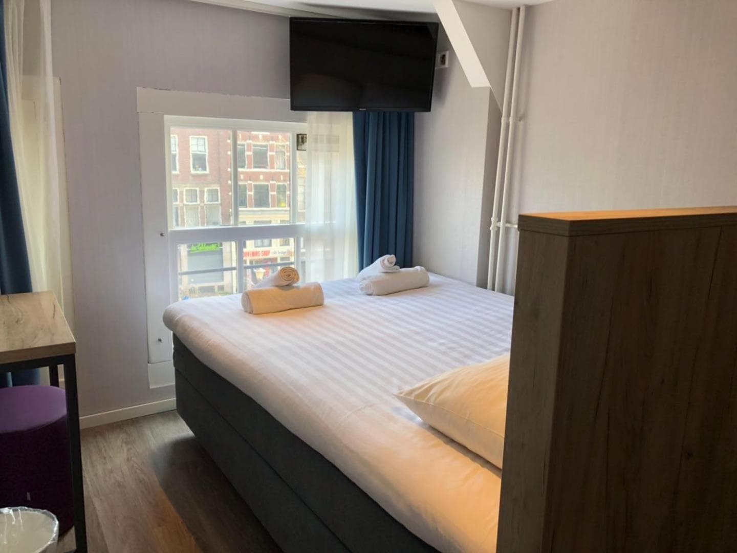 Facade Hotel Amsterdam — 29