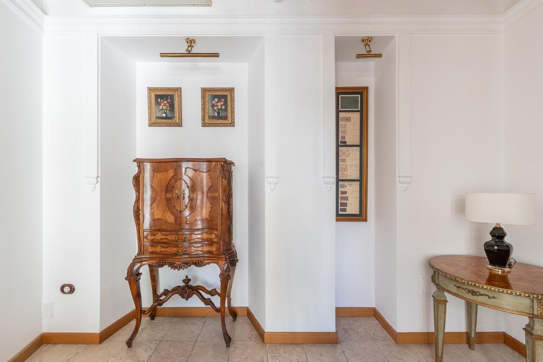 CASA MIRAFLORES — 28