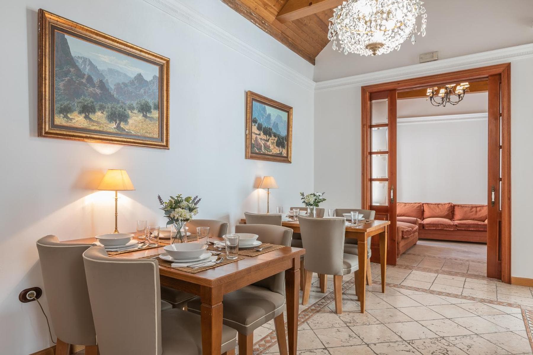 CASA MIRAFLORES — 24