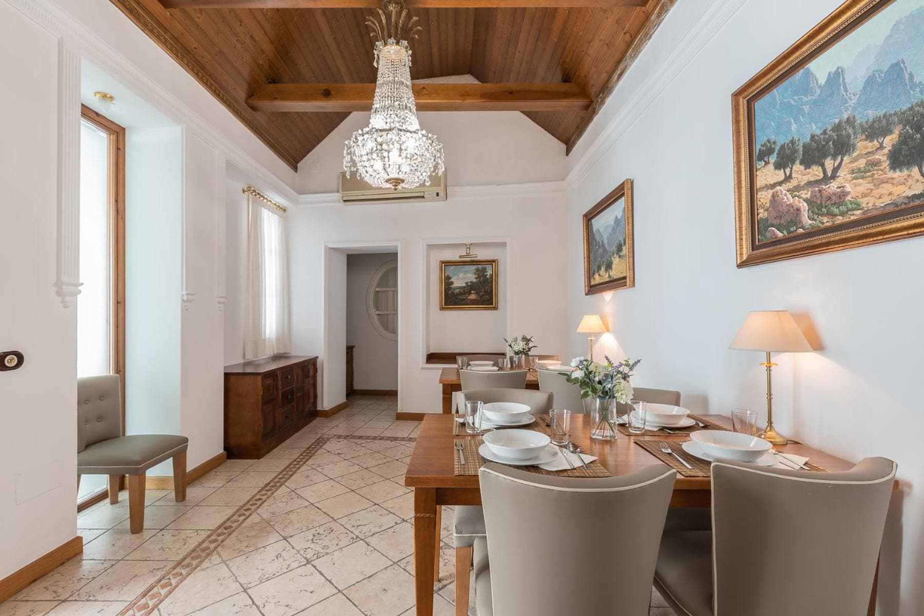 CASA MIRAFLORES — 25