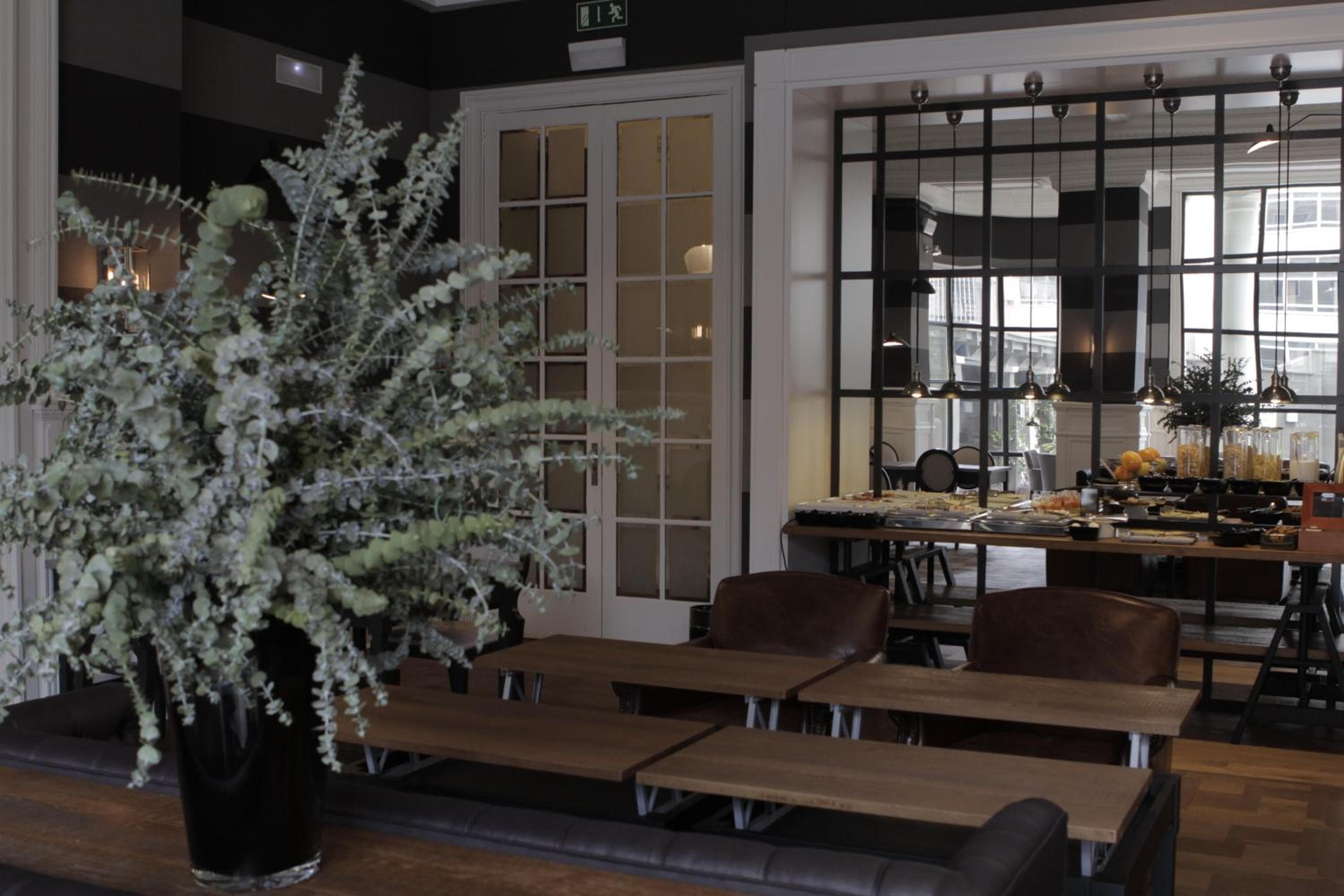 Hotel Granvia — 17