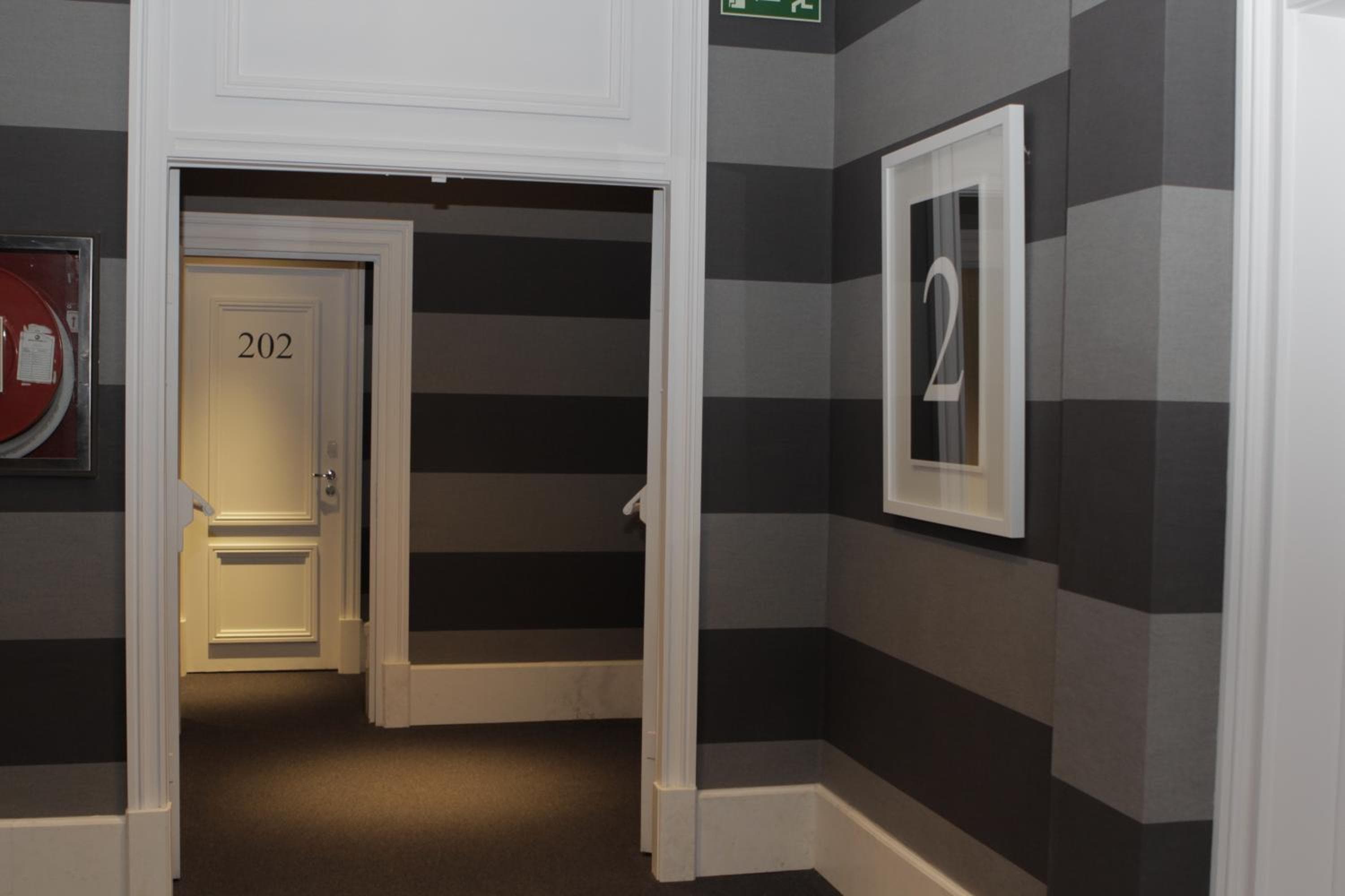 Hotel Granvia — 15