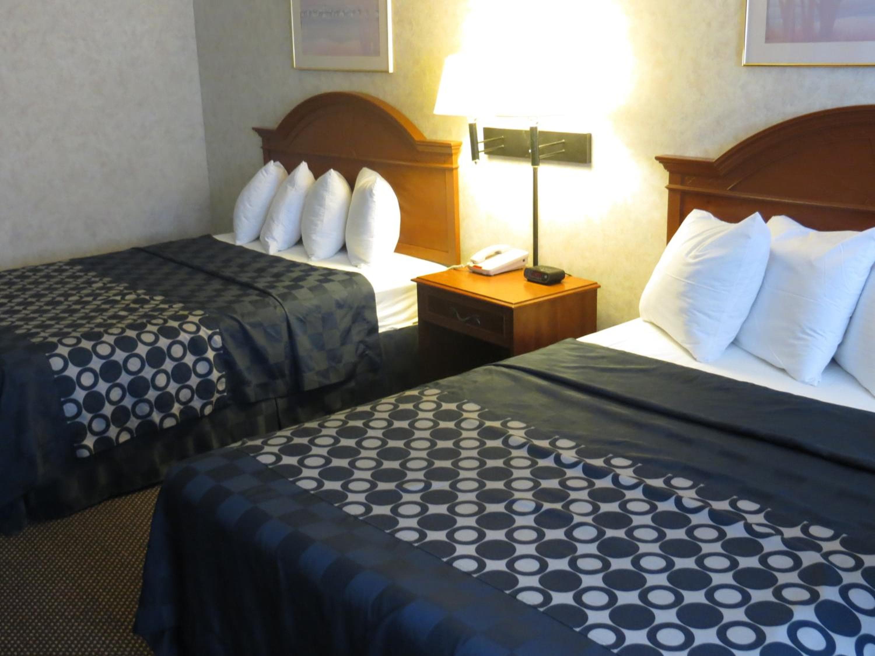 Days Inn by Wyndham Los Angeles LAX/VeniceBch/Marina DelRay — 15