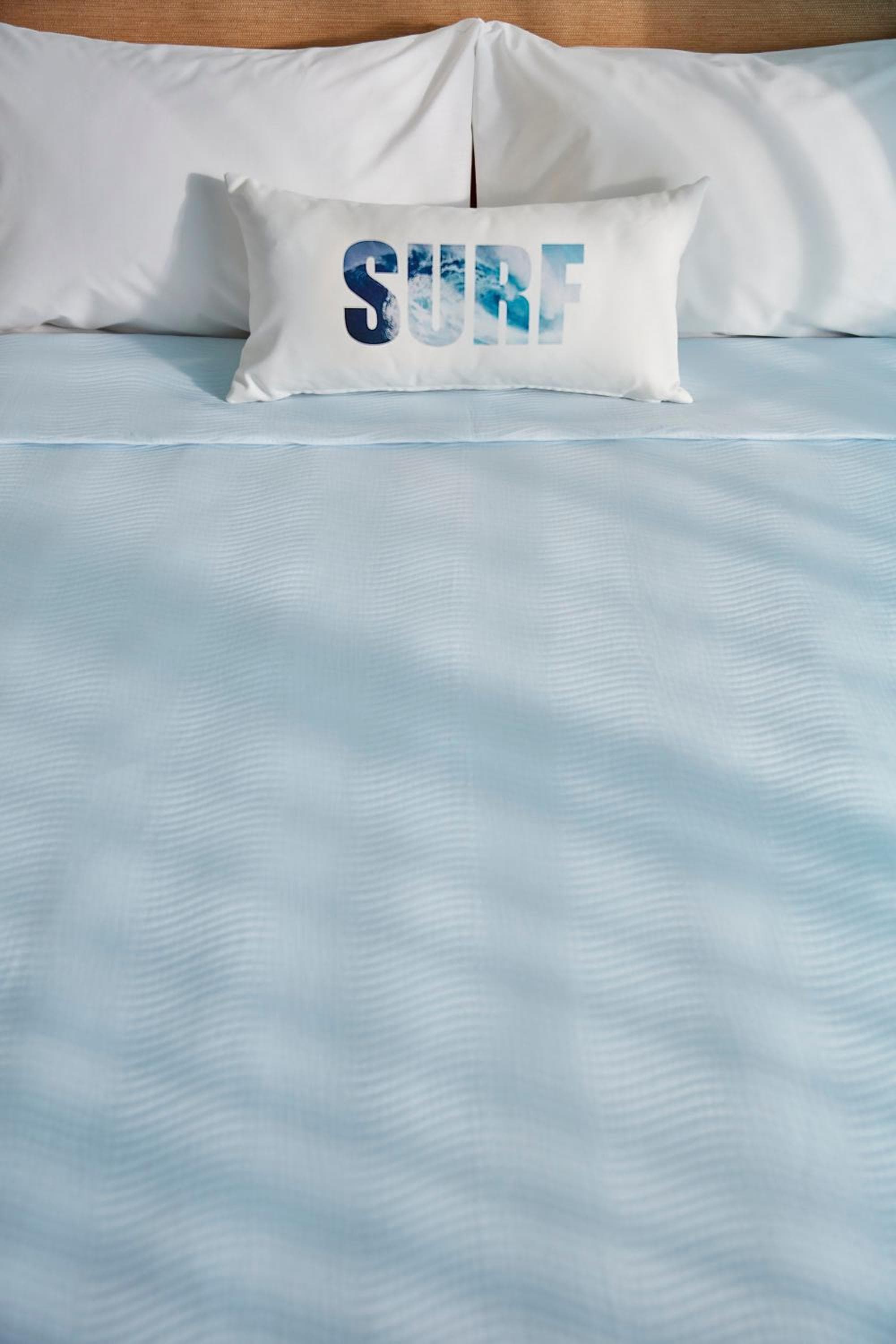 Universal's Endless Summer Resort - Surfside Inn and Suites — 11