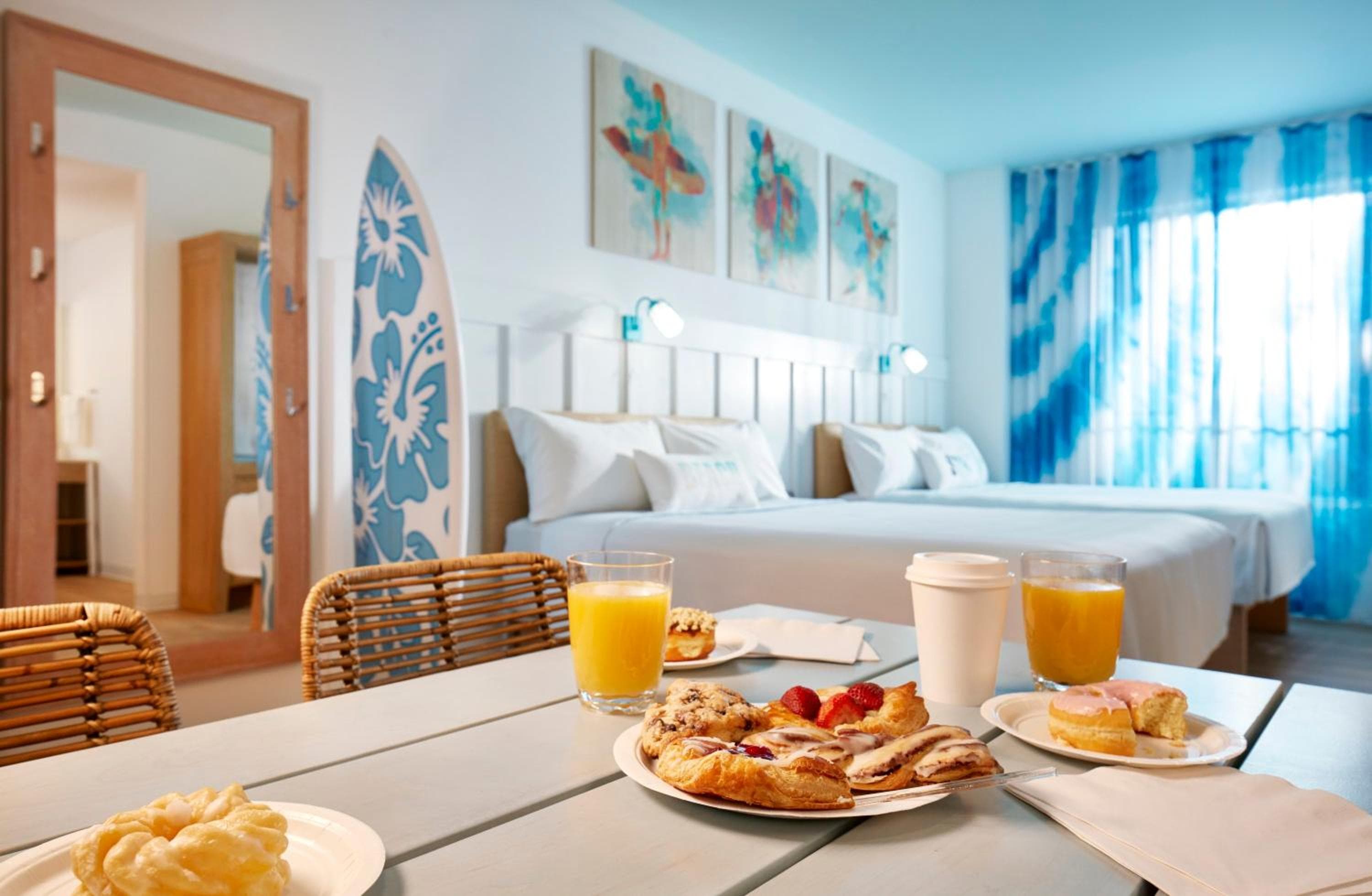 Universal's Endless Summer Resort - Surfside Inn and Suites — 17