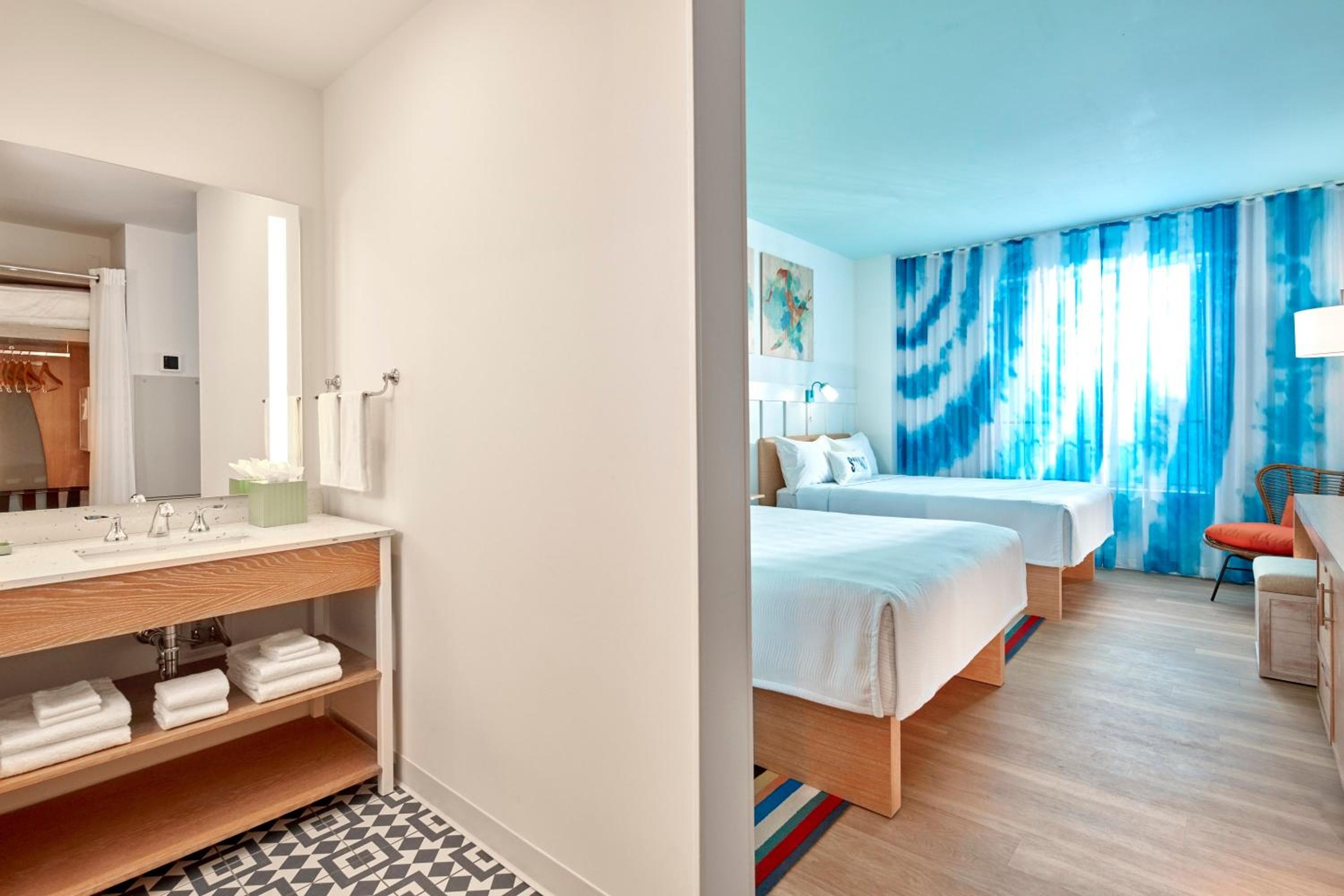 Universal's Endless Summer Resort - Surfside Inn and Suites — 30