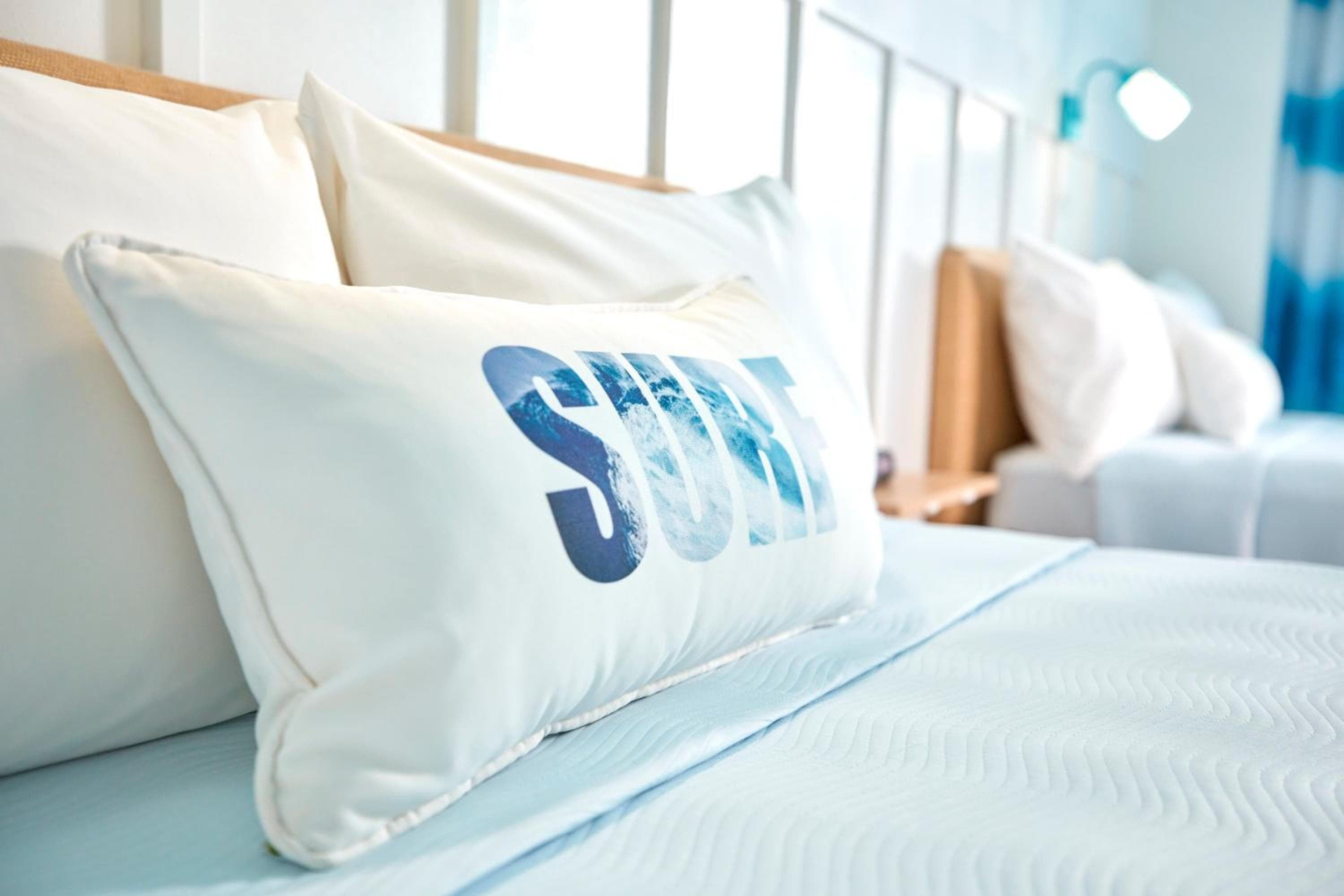 Universal's Endless Summer Resort - Surfside Inn and Suites — 7