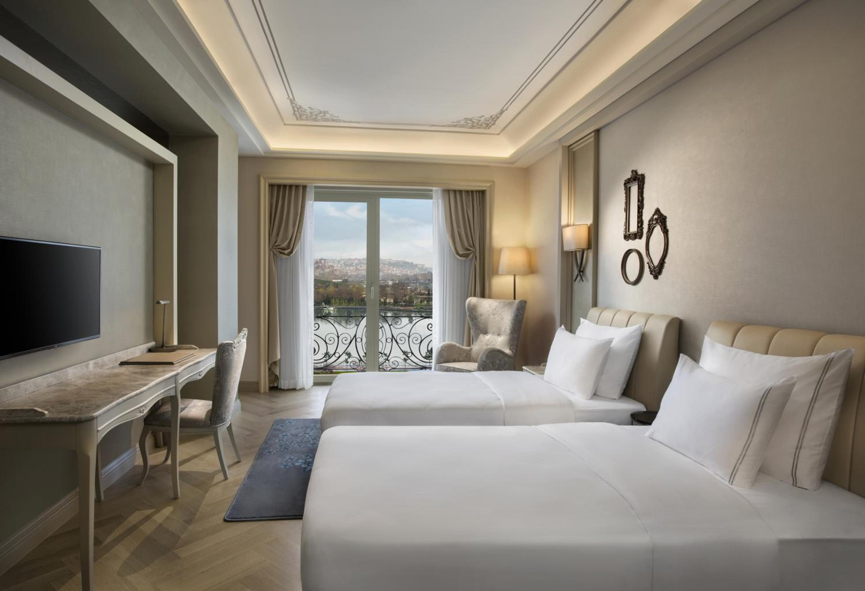 Lazzoni Hotel — 22