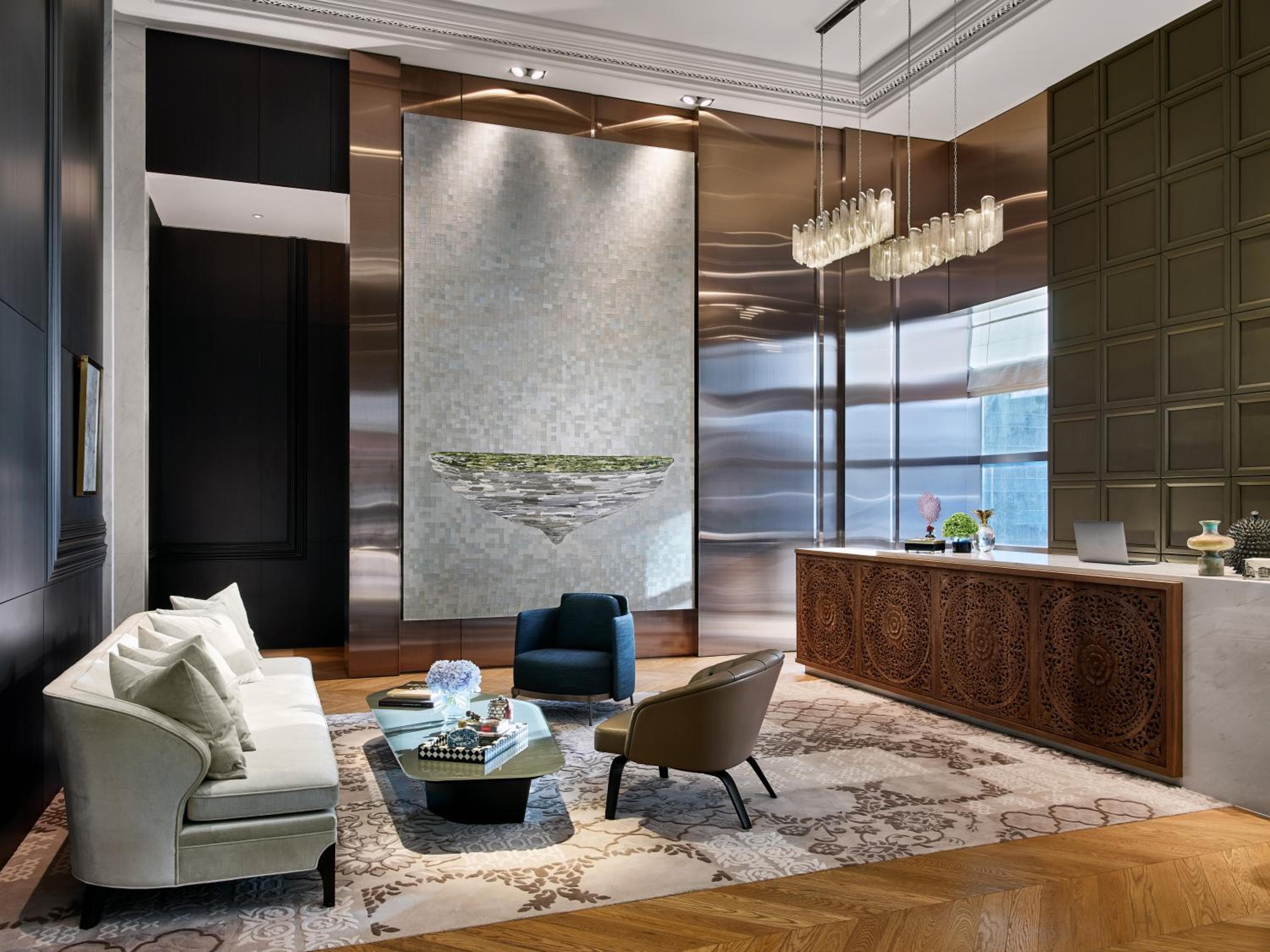 Rosewood Bangkok — 19