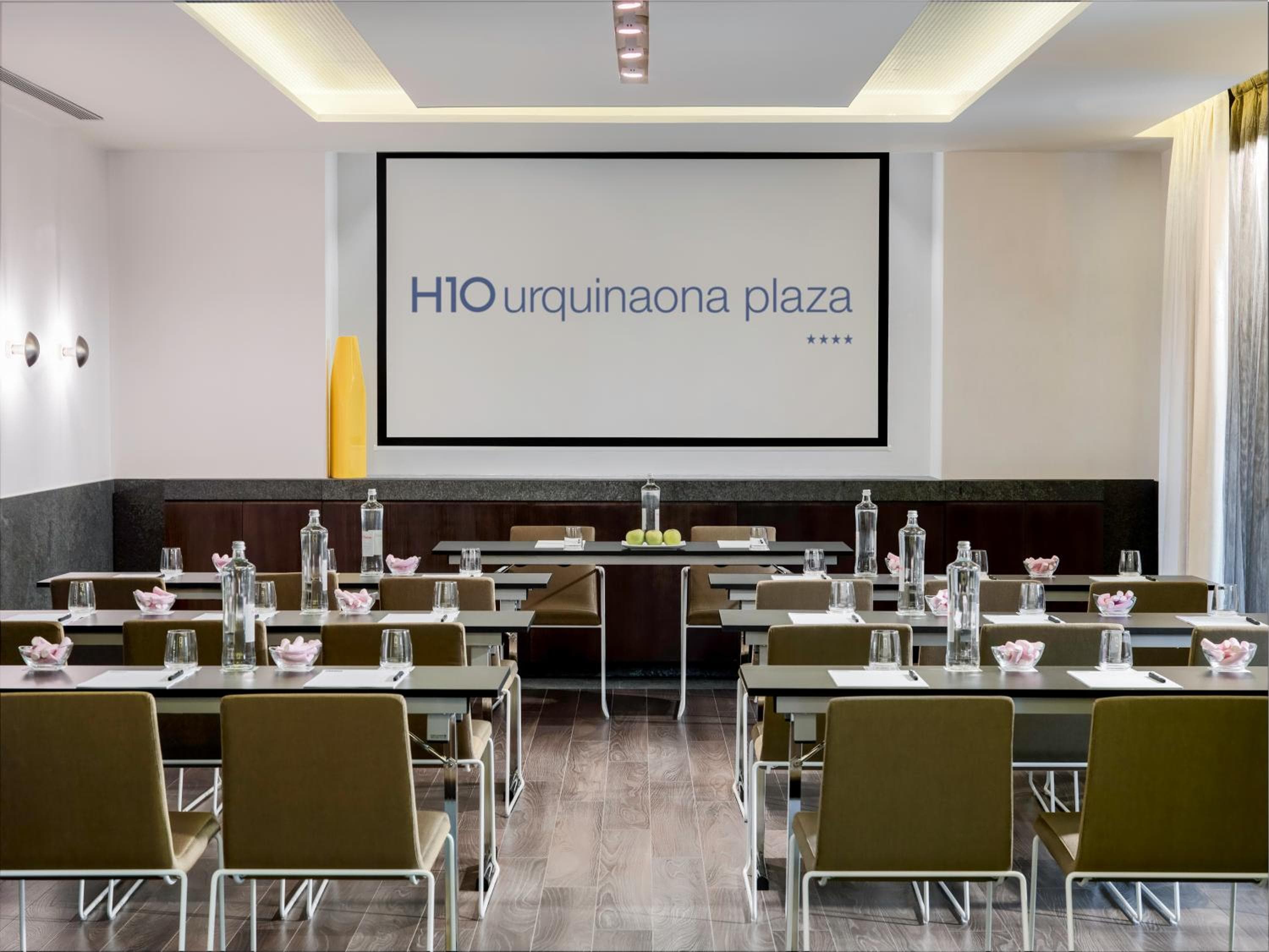 H10 Urquinaona Plaza — 11