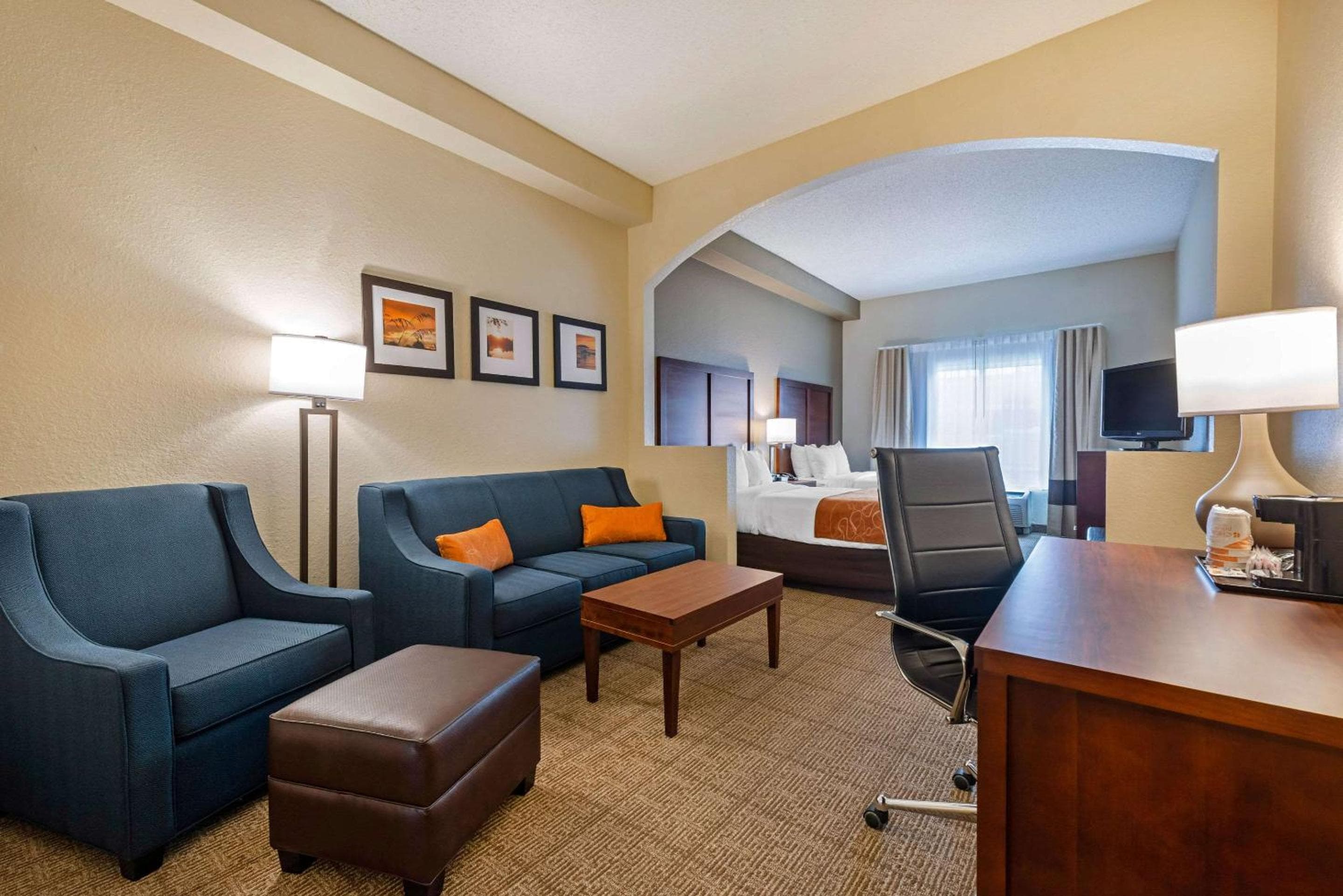 Comfort Suites Innenstadt — 8