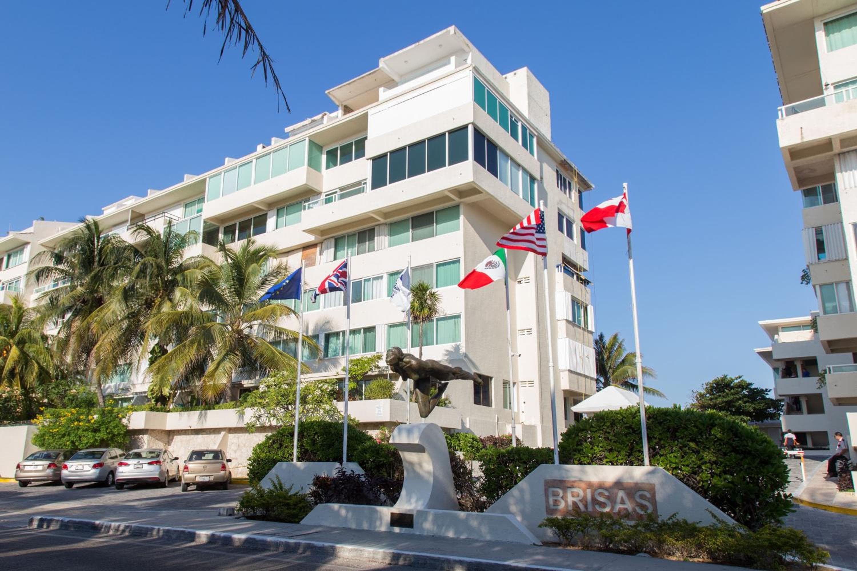 Penthouse mit drei Schlafzimmern und drei Etagen mit Blick auf das Meer am Strand — 26