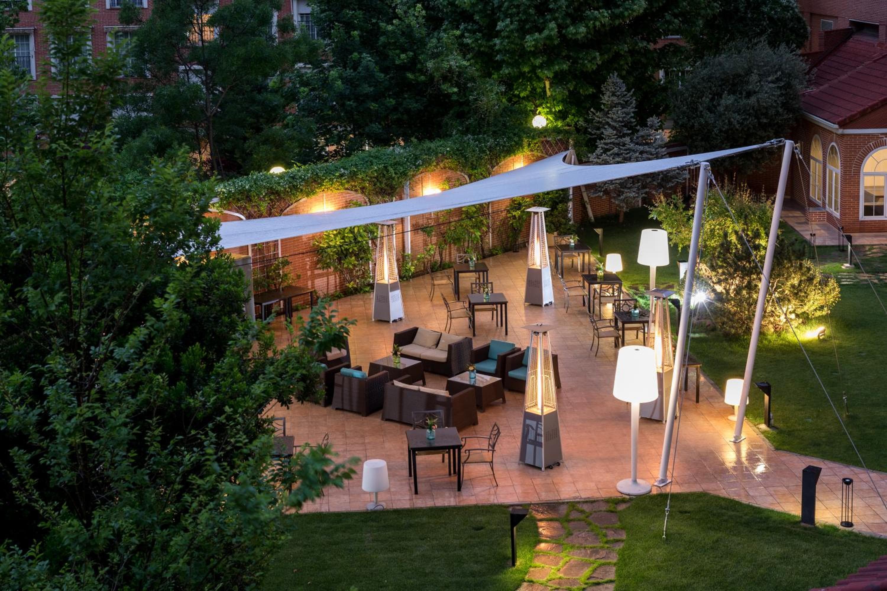 Rafaelhoteles Atocha — 8