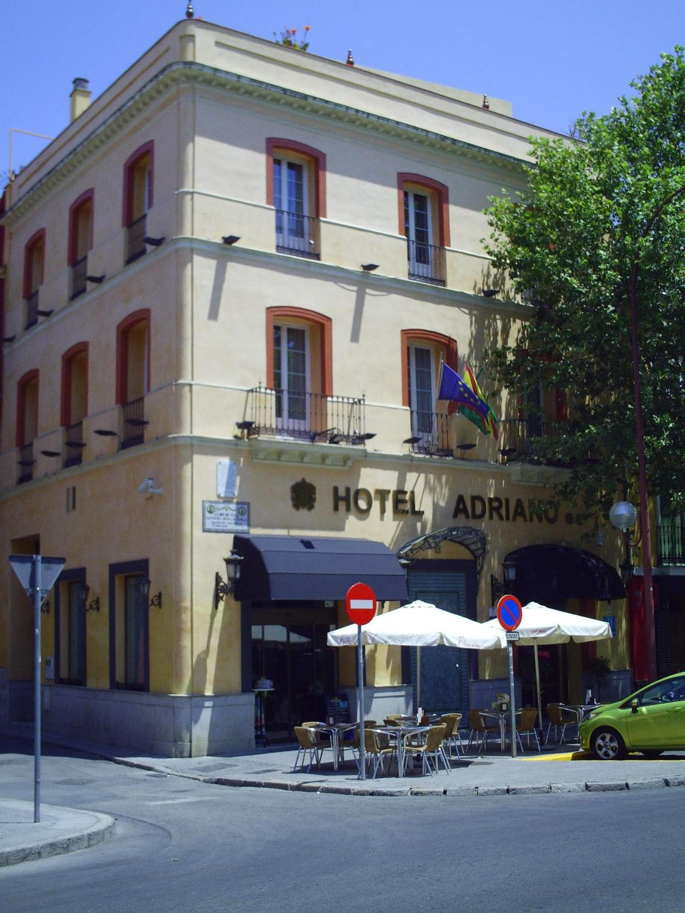 Adriano Boutique Sevilla — 25