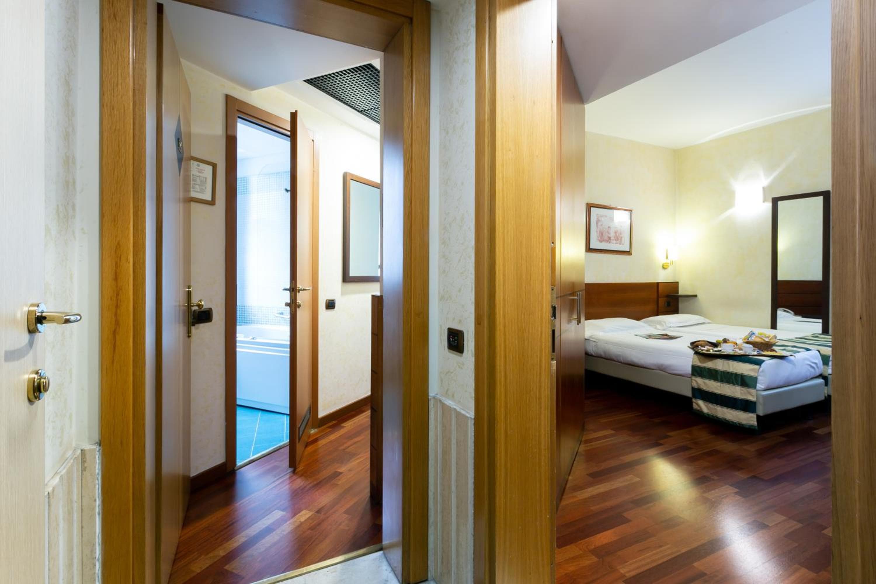 Hotel Mirage Sure Hotel Collection by Best Western — 18