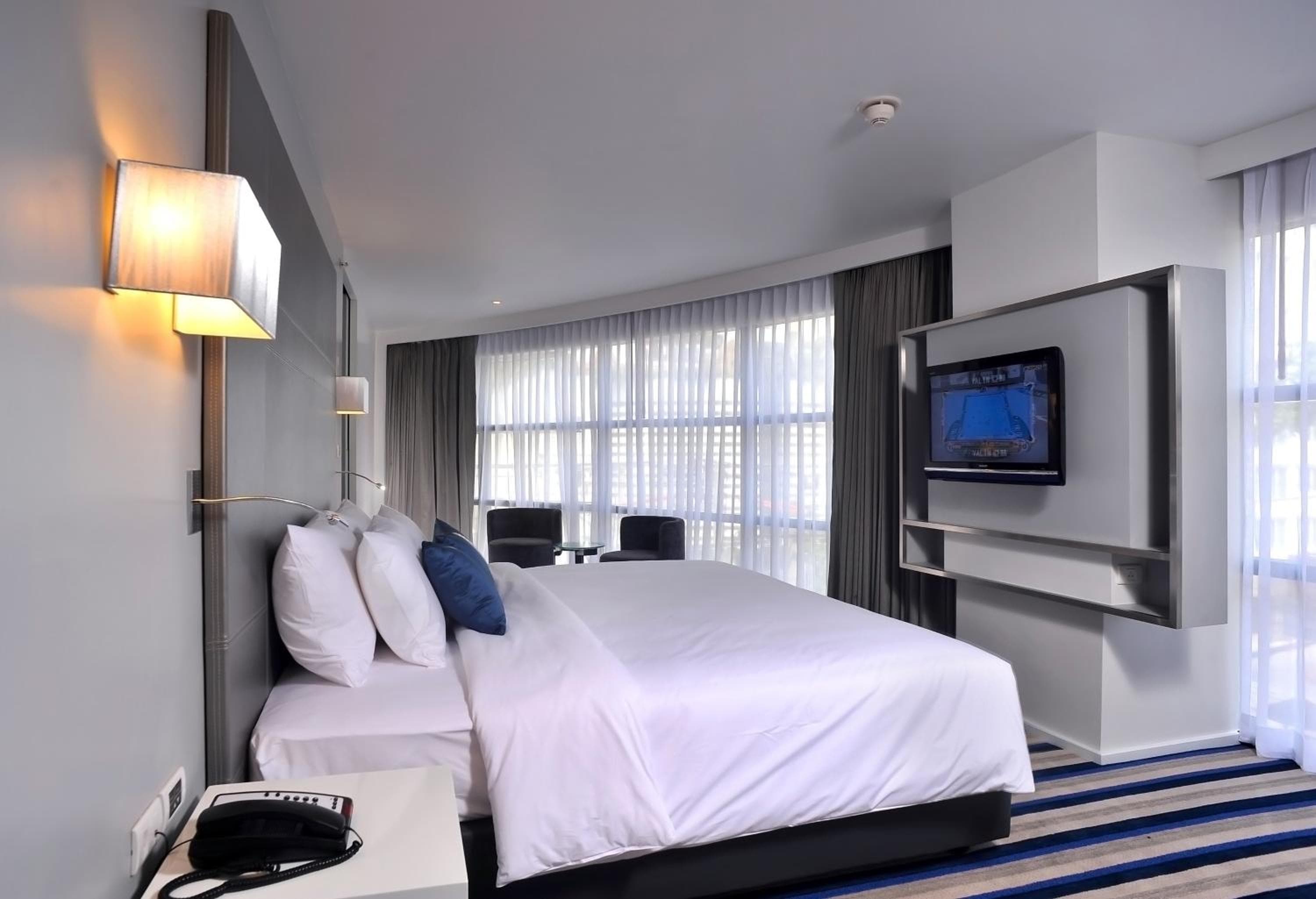 Best Western Sukhumvit 20 — 30