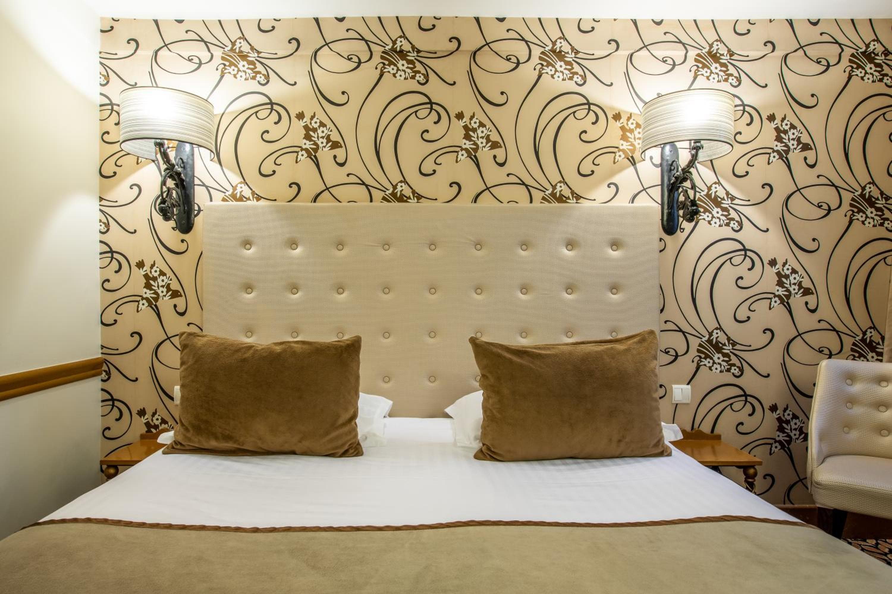 Hotel des Ducs D'Anjou — 15