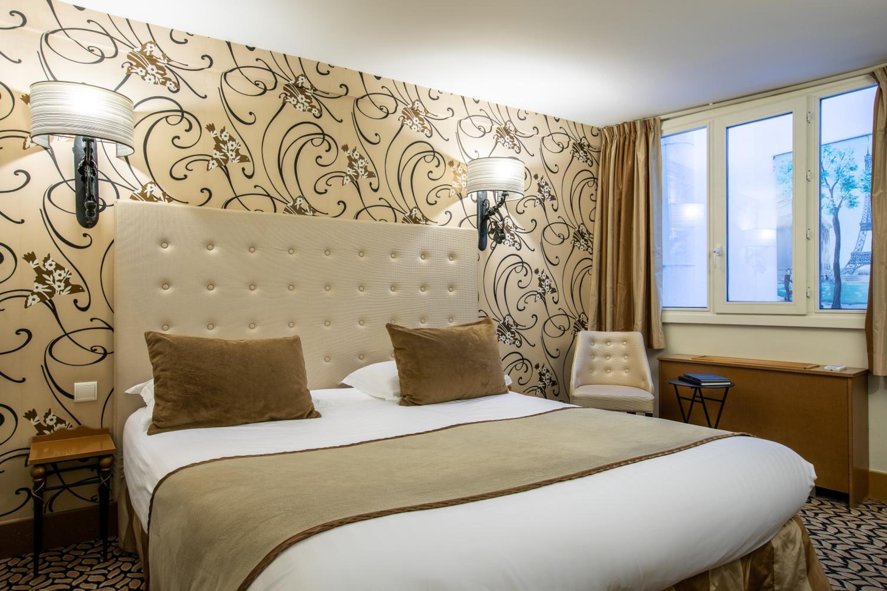 Hotel des Ducs D'Anjou — 16