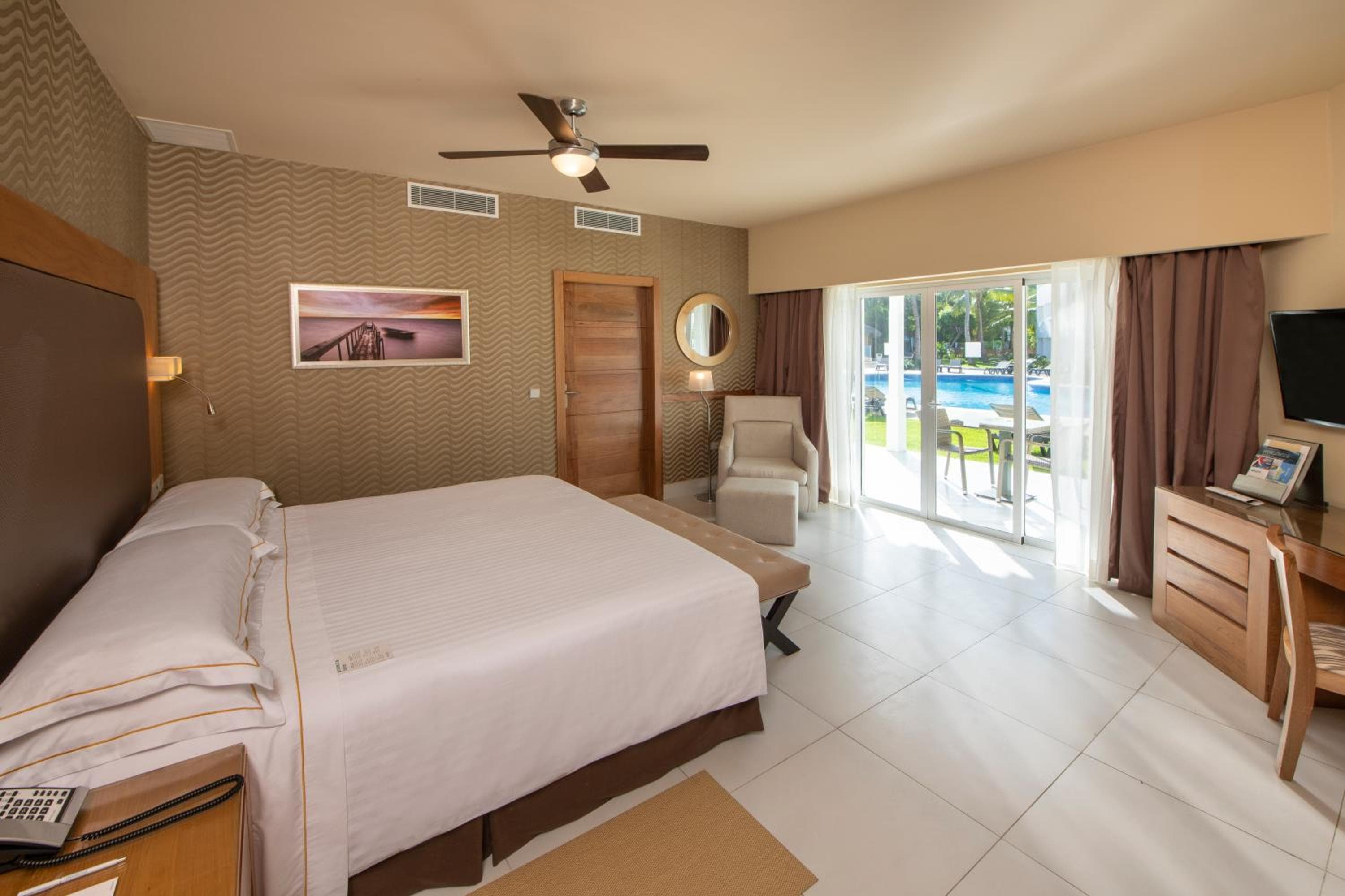 Occidental Punta Cana - All Inclusive — 13