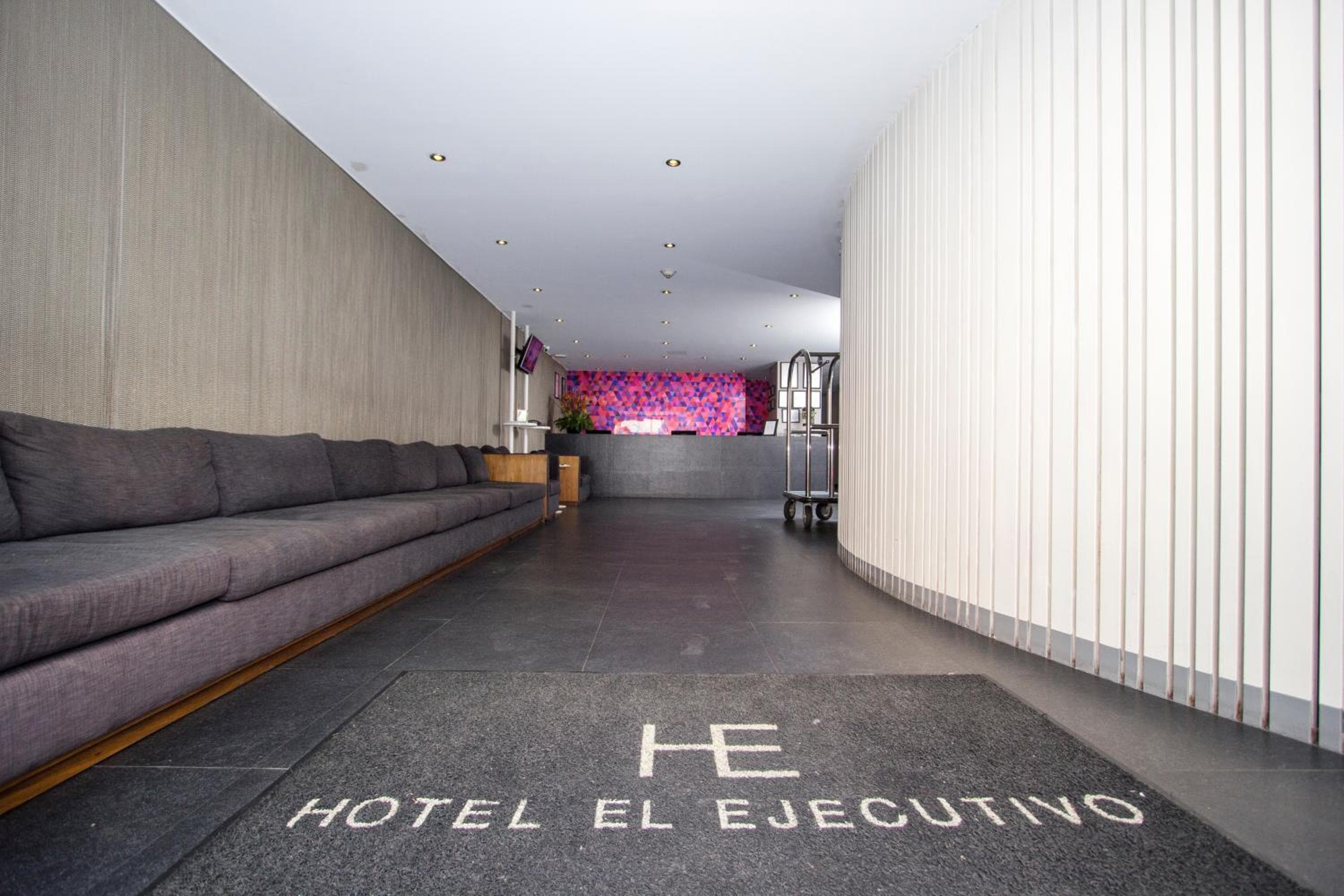Hotel El Ejecutivo an der Reforma Avenue — 8
