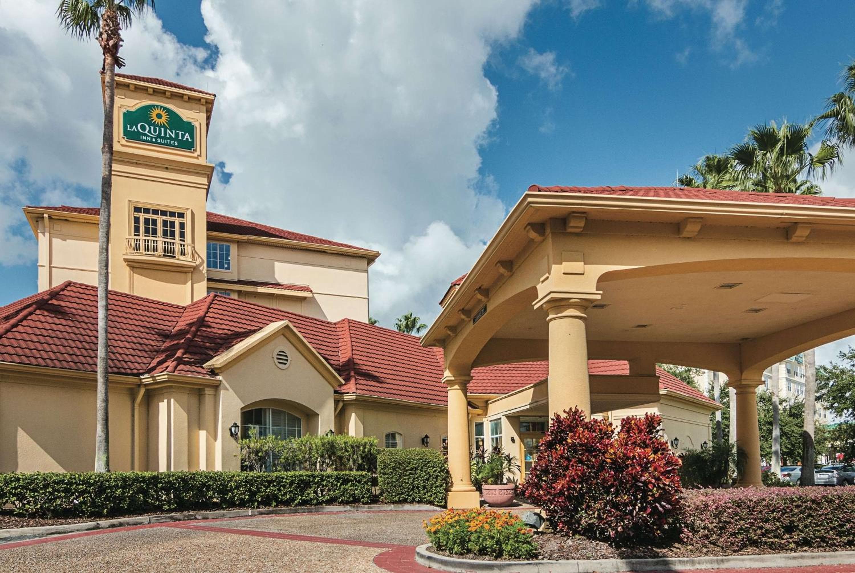 La Quinta by Wyndham Orlando Airport - On Property Food Trucks & Free Airport Shuttle! — 8