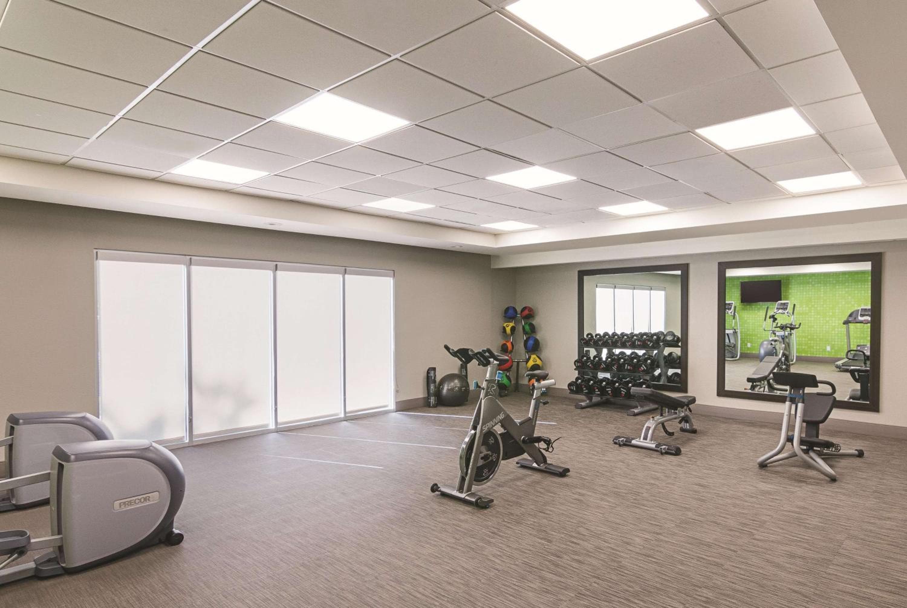La Quinta by Wyndham Orlando UCF — 11