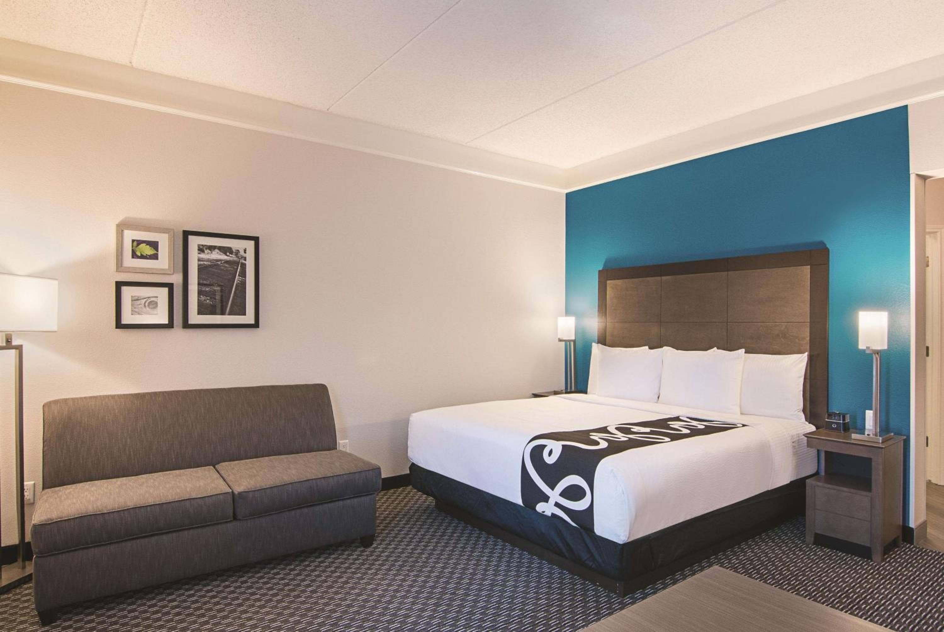 La Quinta by Wyndham Orlando UCF — 26