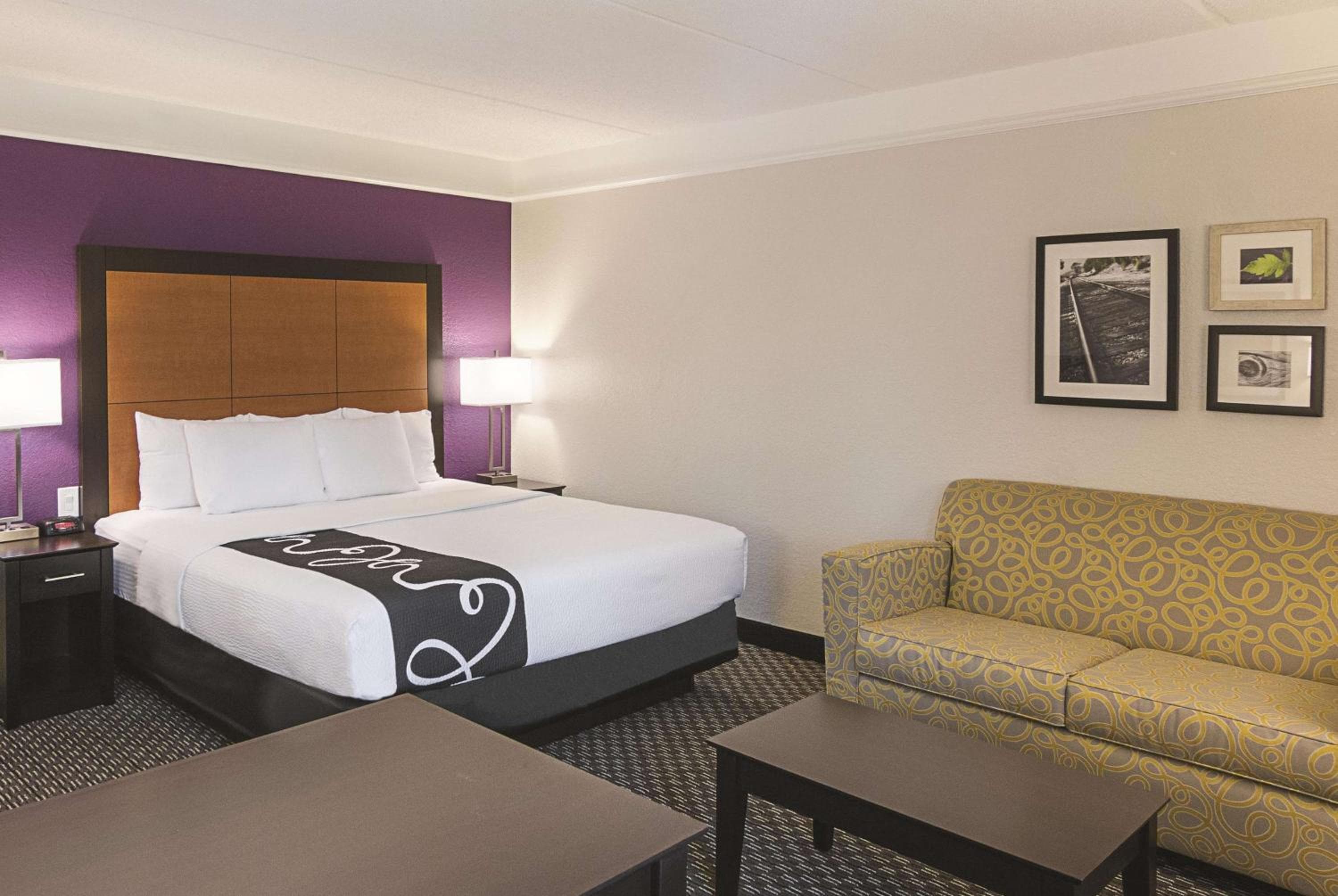 La Quinta by Wyndham Orlando Airport - On Property Food Trucks & Free Airport Shuttle! — 16