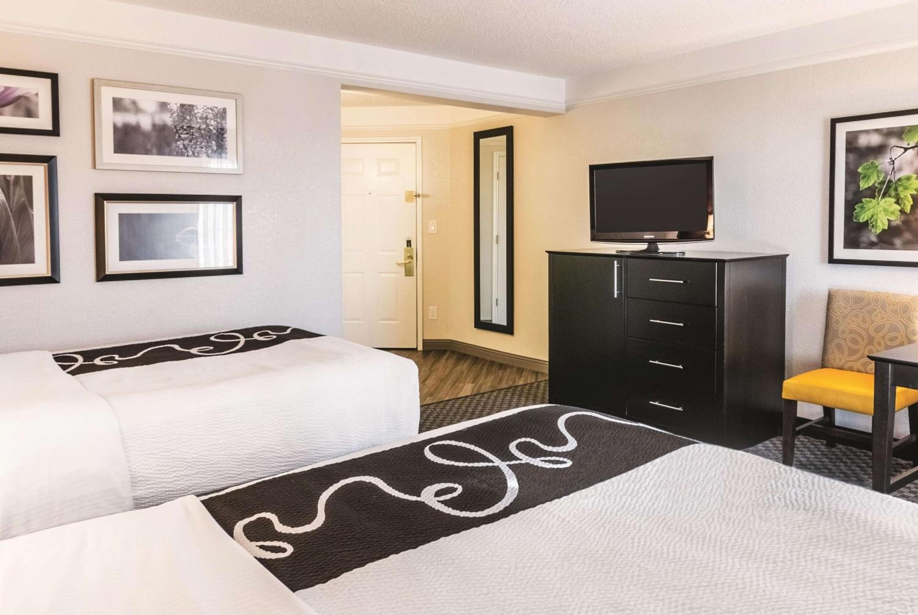 La Quinta by Wyndham Orlando Airport - On Property Food Trucks & Free Airport Shuttle! — 22