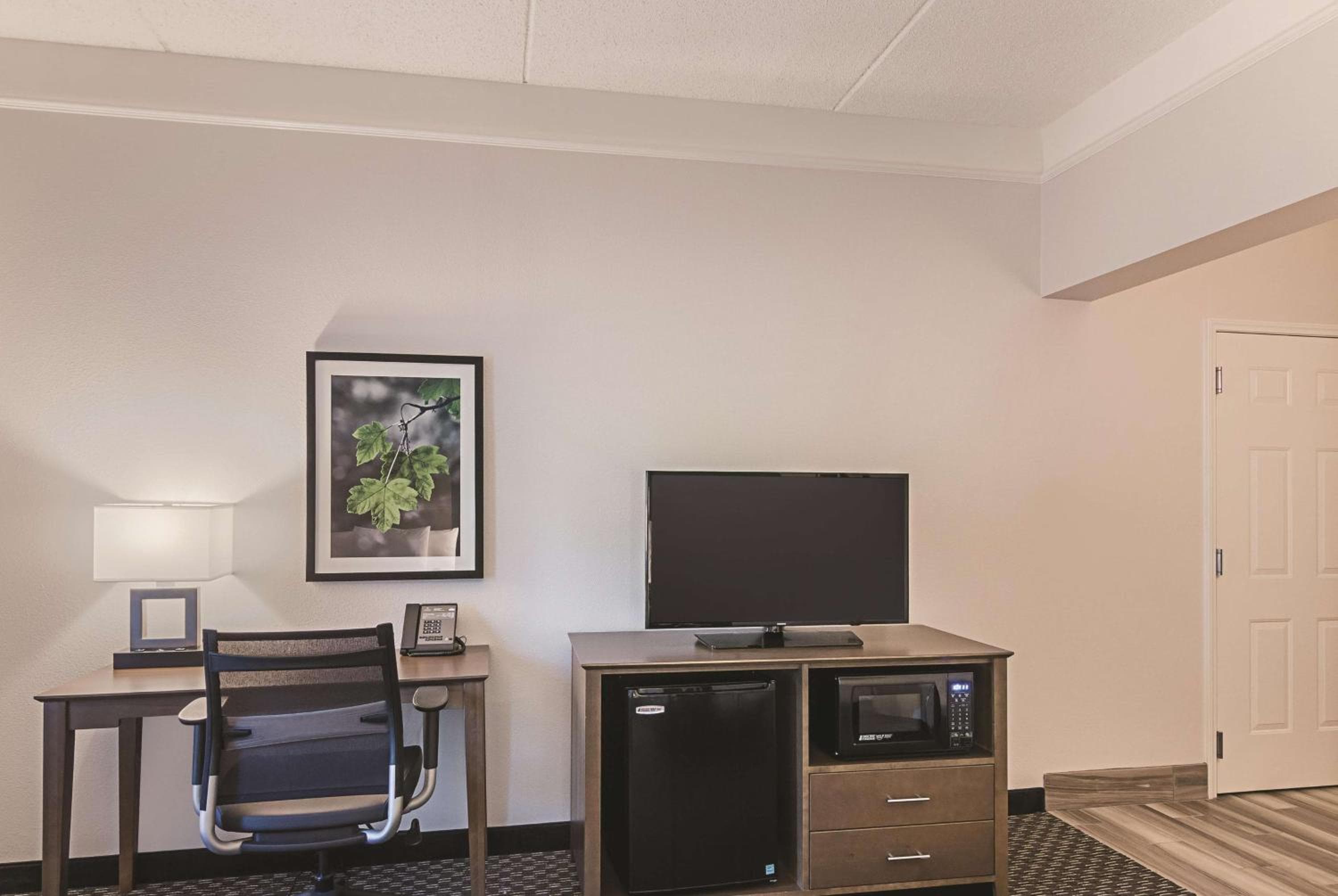 La Quinta by Wyndham Orlando UCF — 15