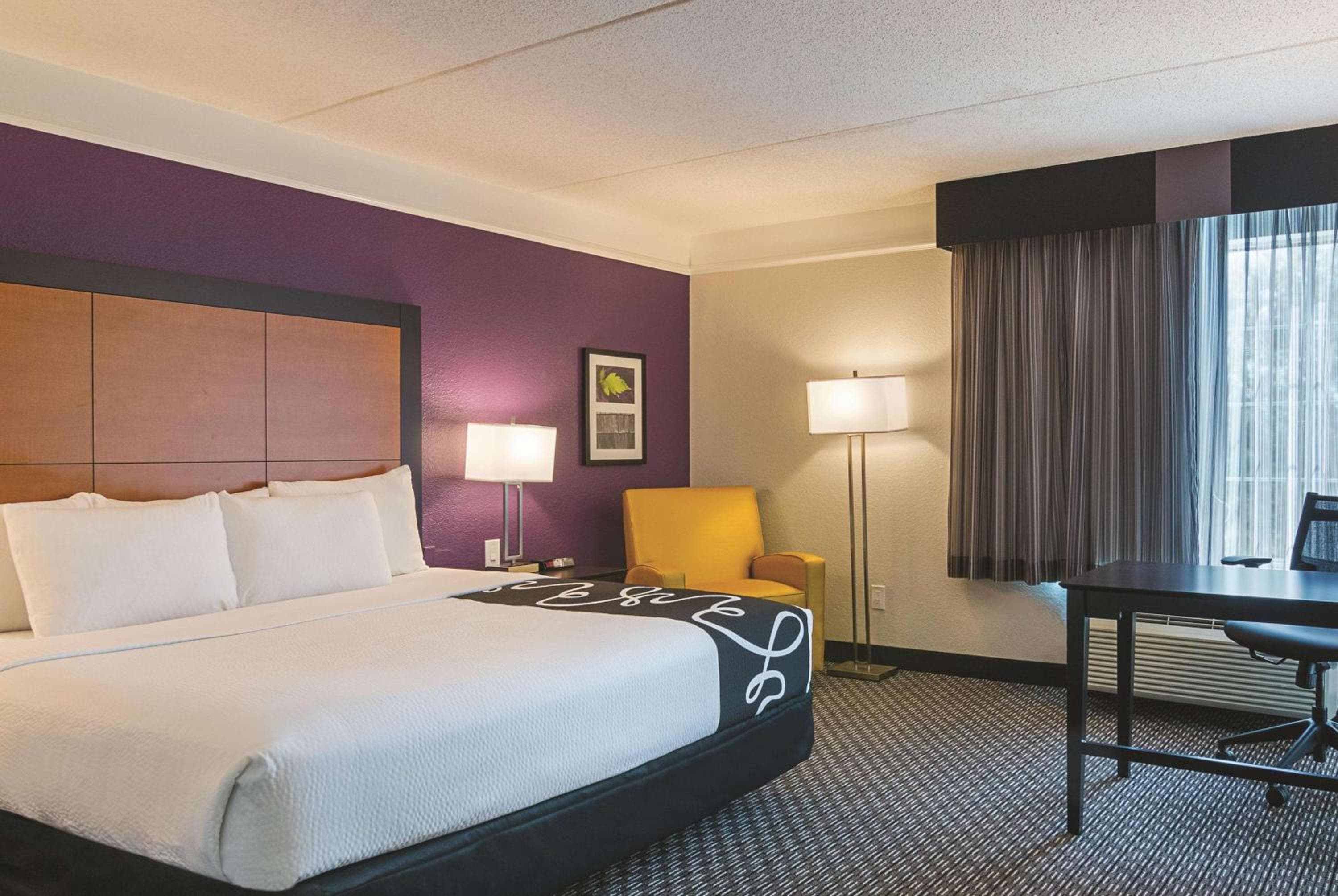 La Quinta by Wyndham Orlando Airport - On Property Food Trucks & Free Airport Shuttle! — 19