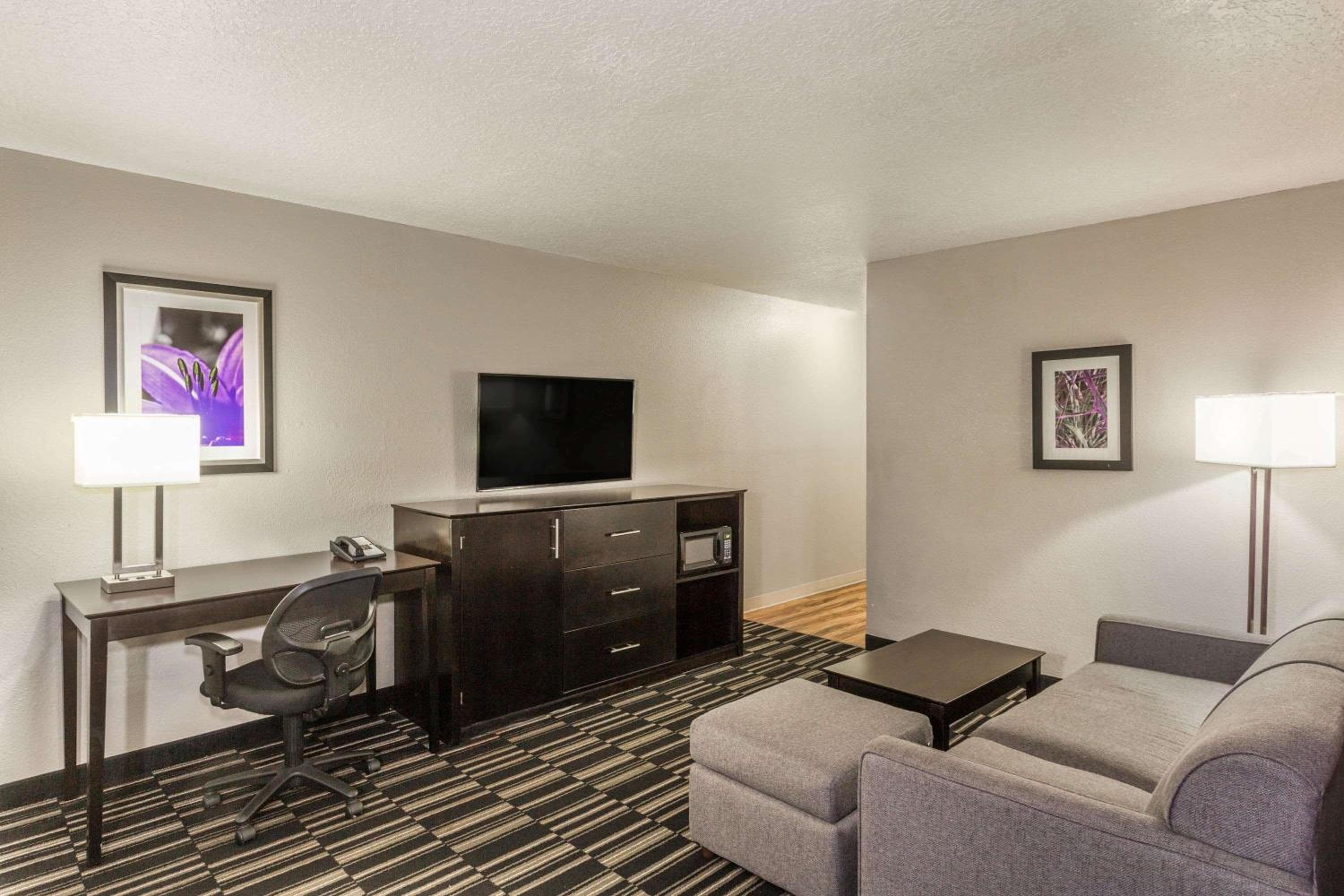 La Quinta by Wyndham Orlando Universal area - Free Shuttle to Universal — 3