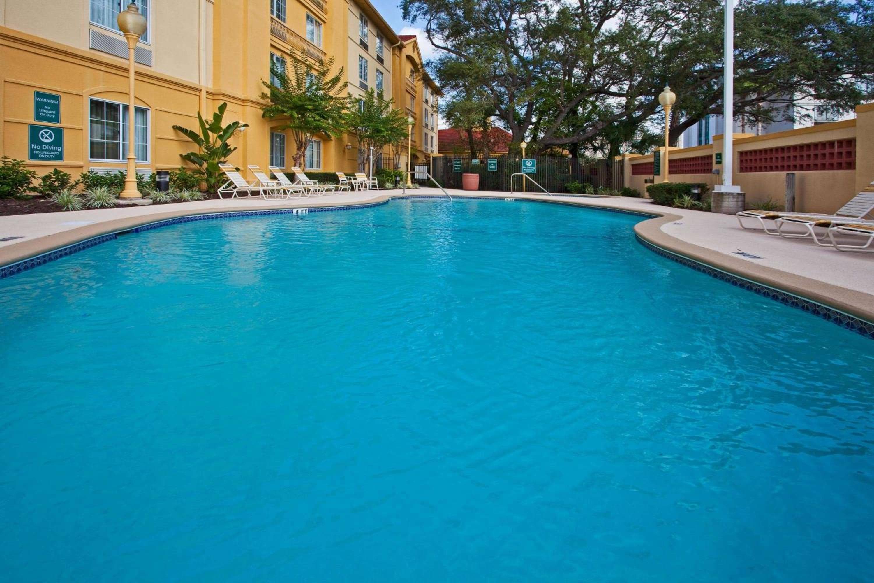 La Quinta by Wyndham USF (cerca de Busch Gardens) — 11