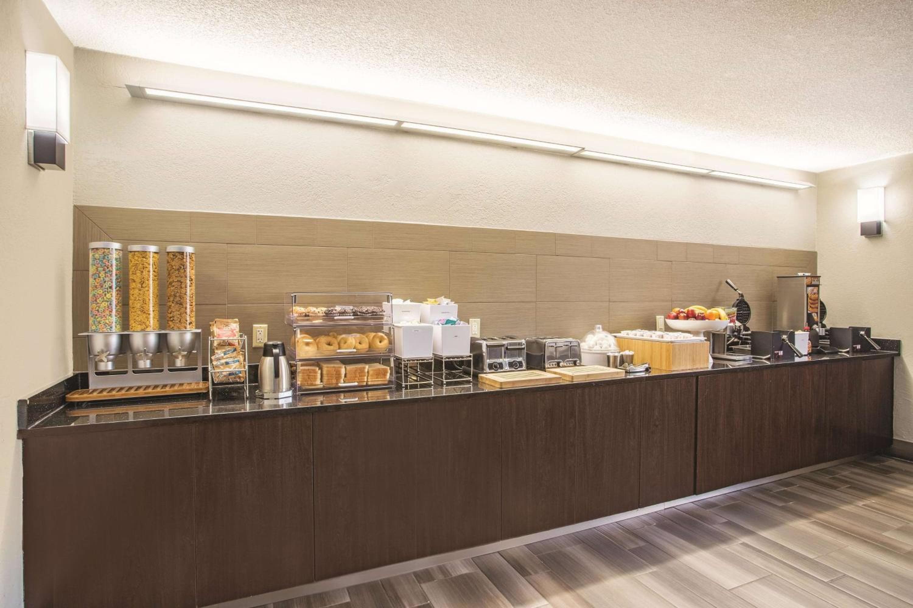 La Quinta by Wyndham Fort Lauderdale Tamarac — 18
