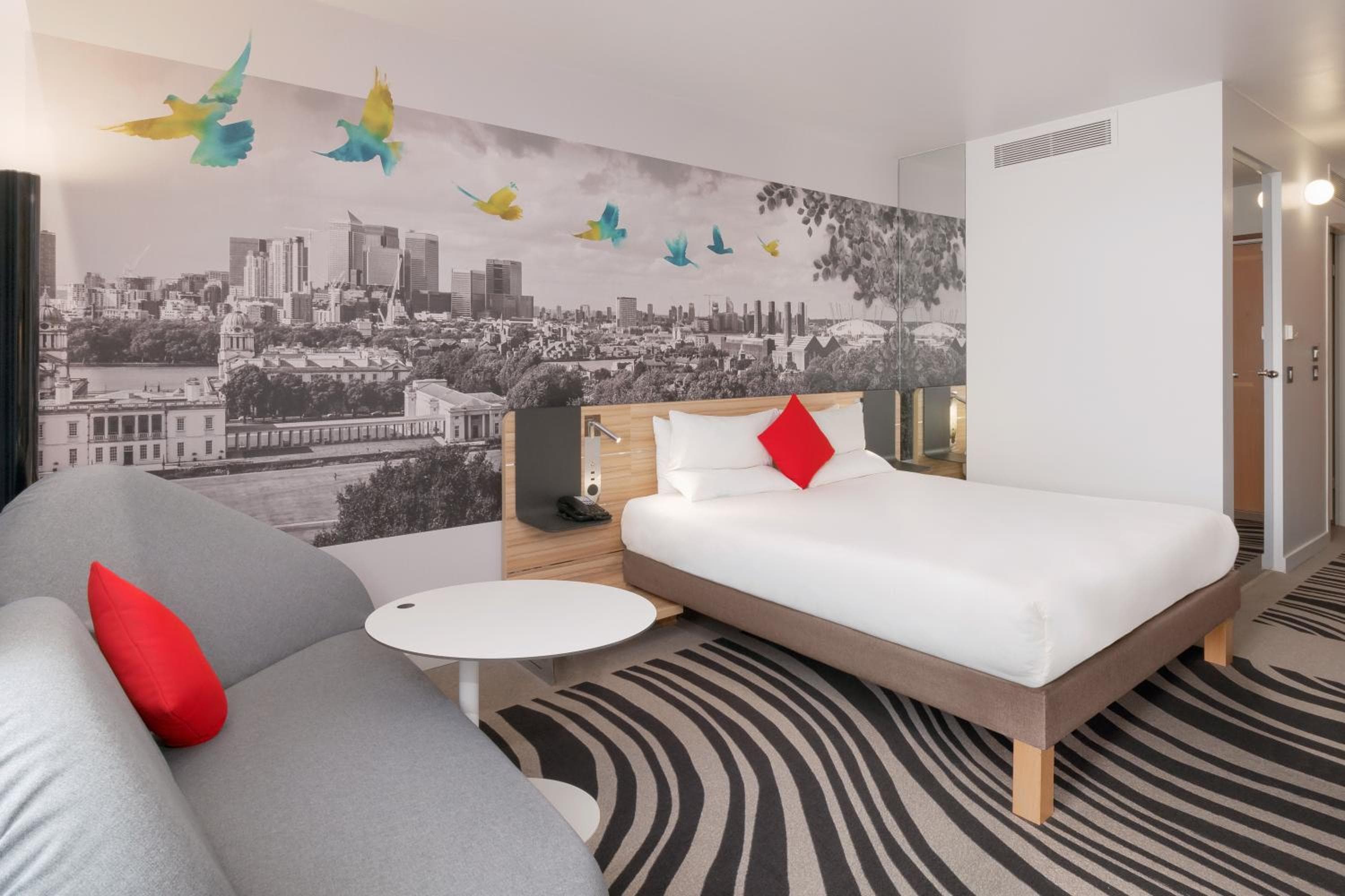 Novotel London Excel — 4