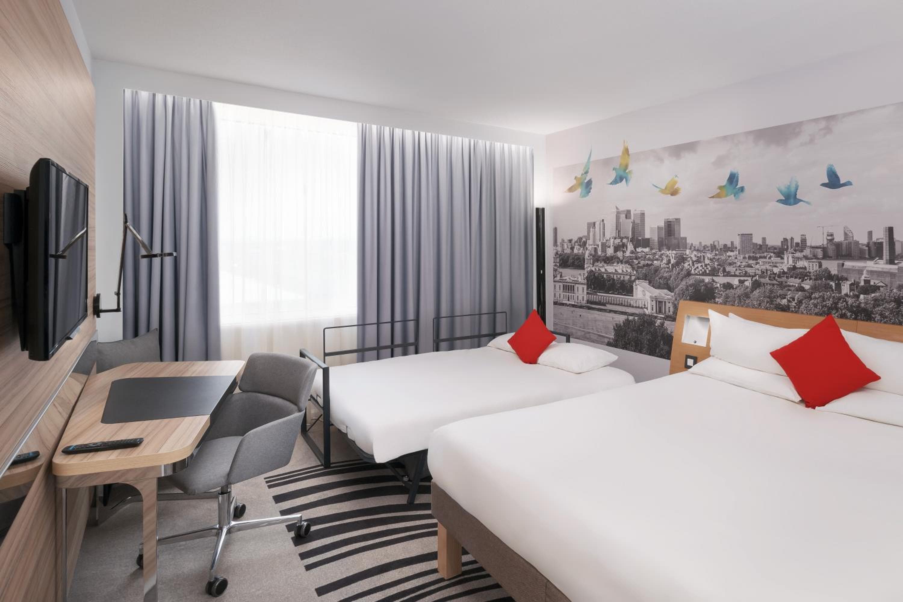 Novotel London Excel — 6