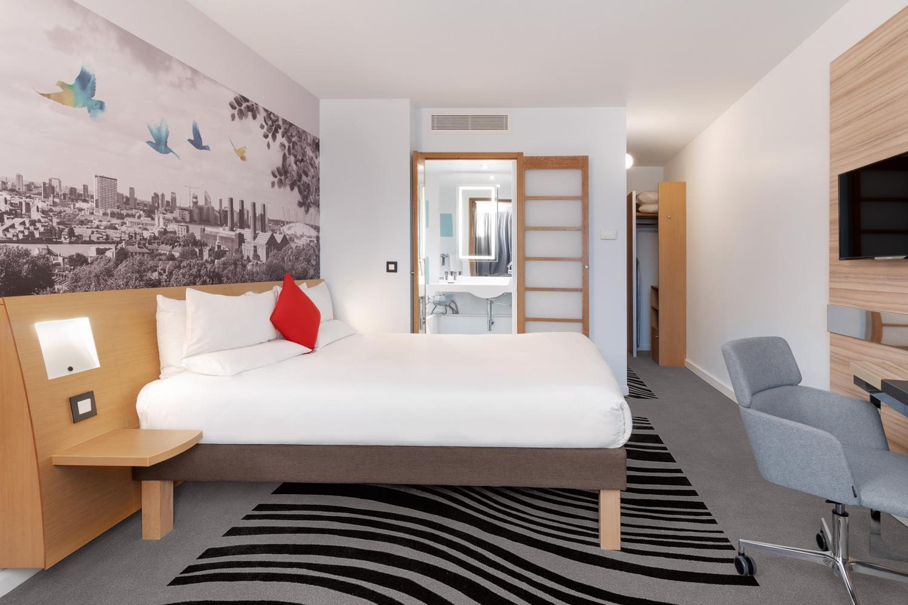 Novotel London Excel — 27