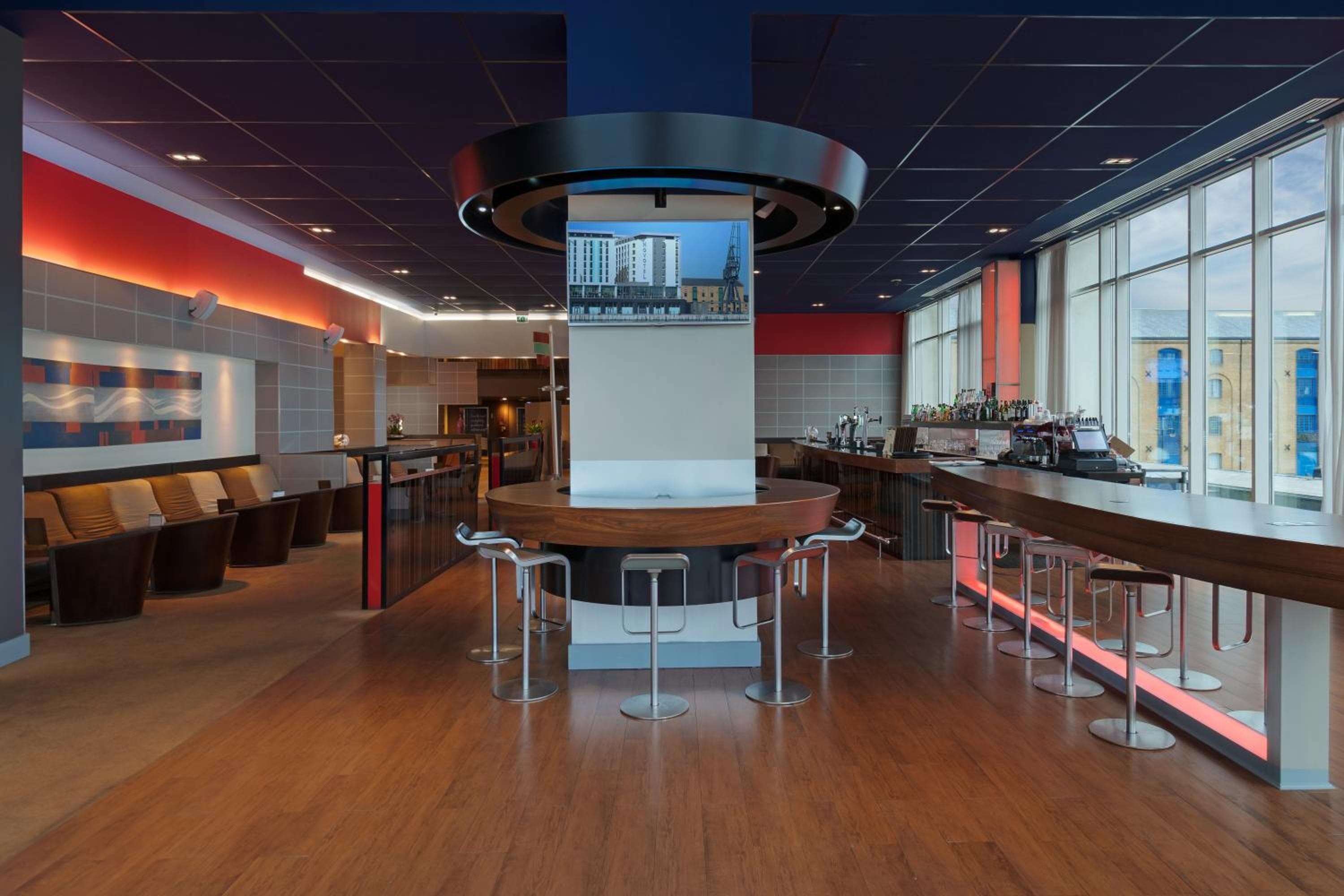 Novotel London Excel — 15