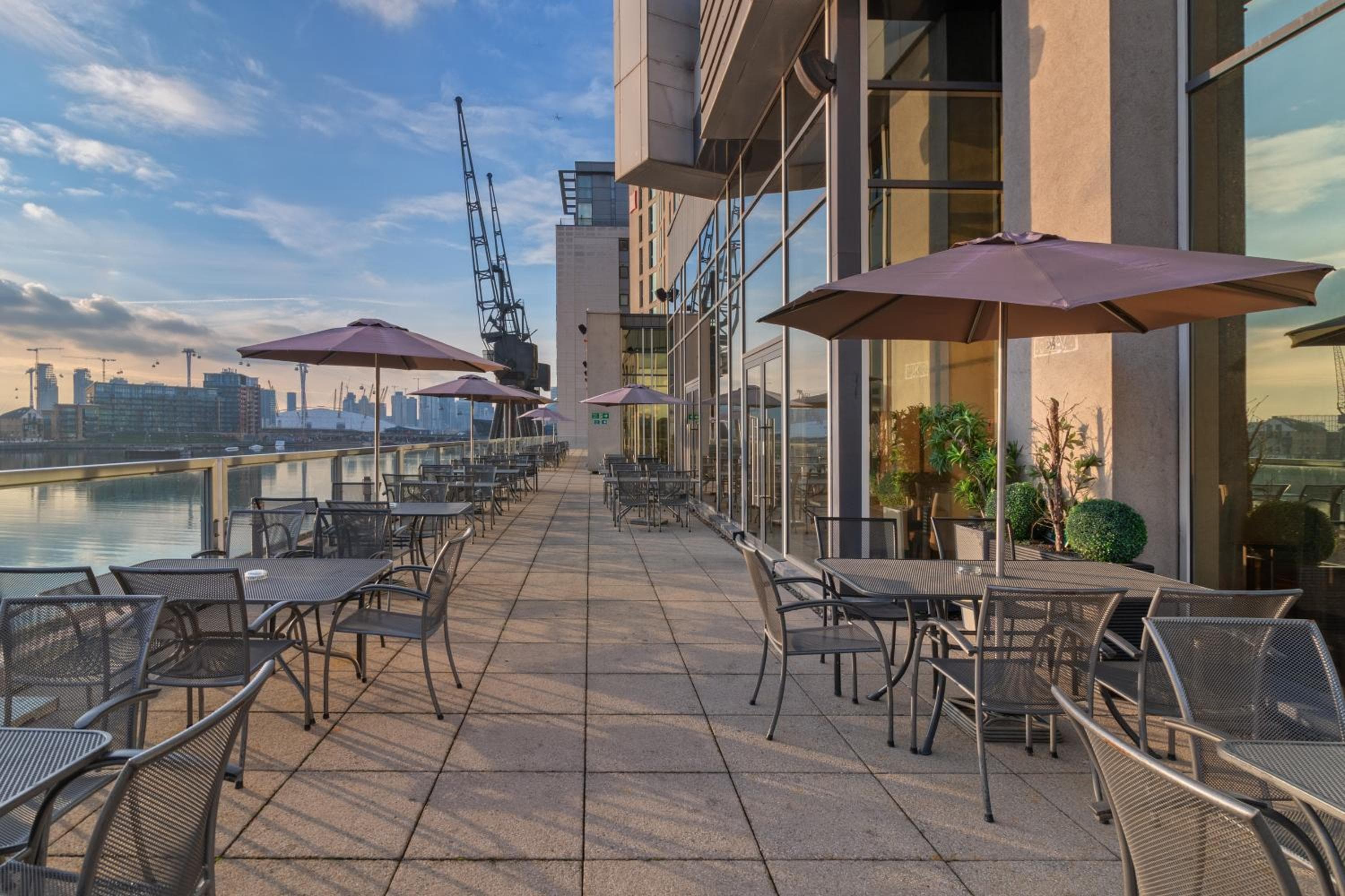 Novotel London Excel — 17