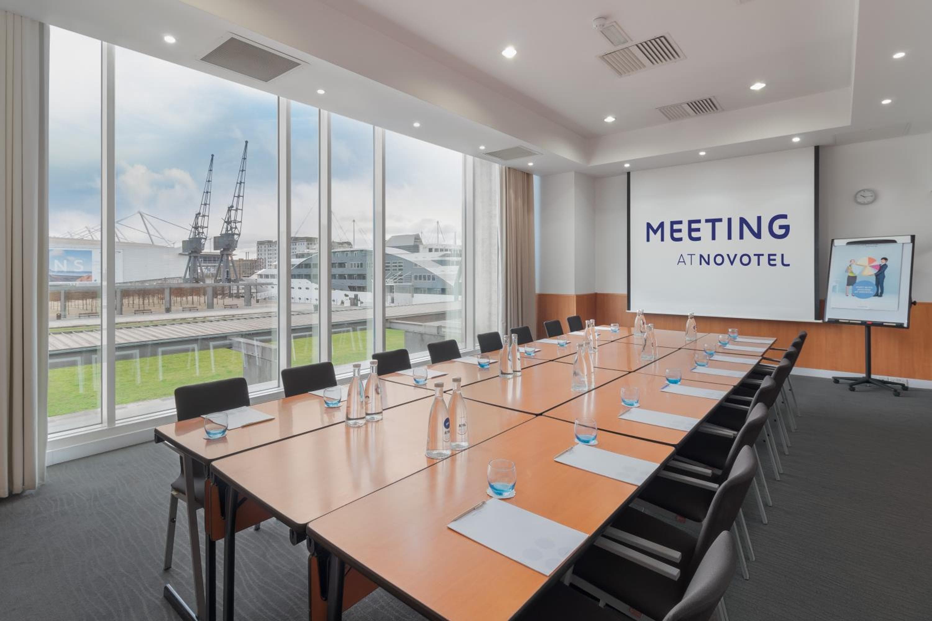 Novotel London Excel — 8