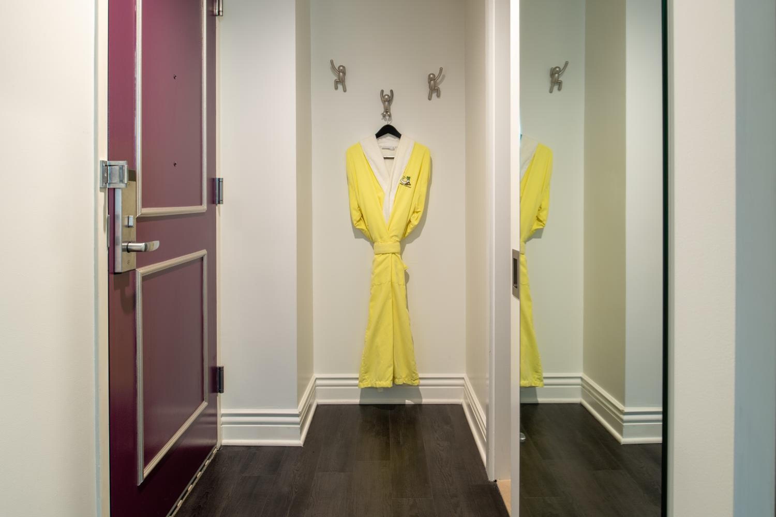 Staypineapple, An Artful Hotel, Midtown New York — 23