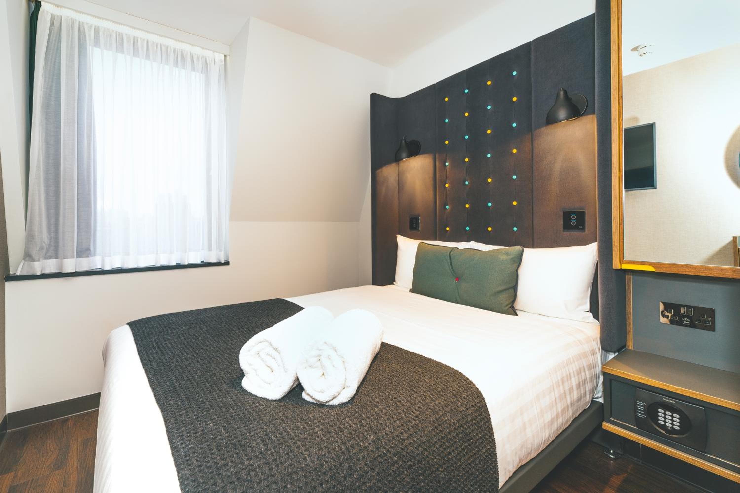 Hotel Point A London Liverpool Street — 30