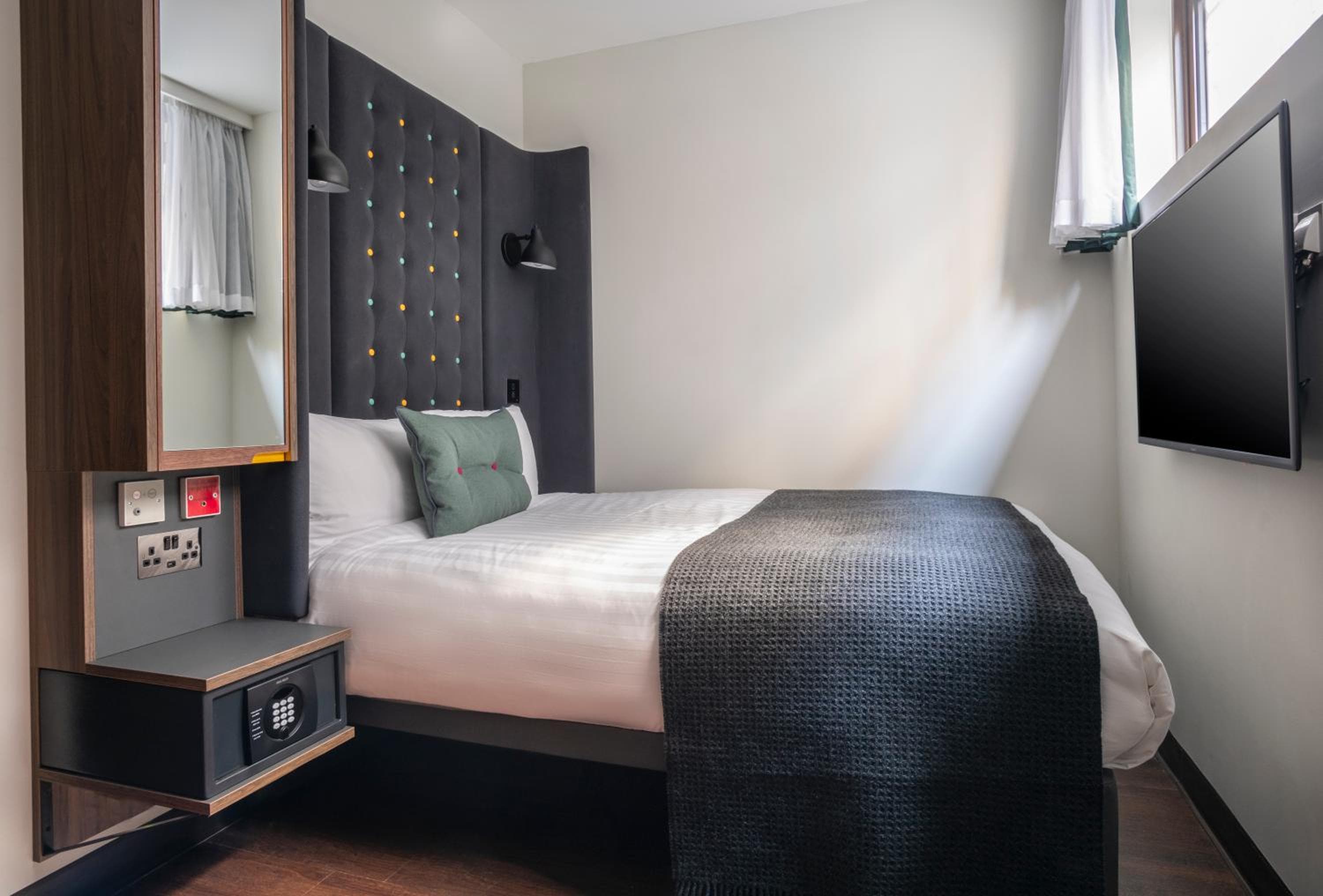 Hotel Point A London Liverpool Street — 4
