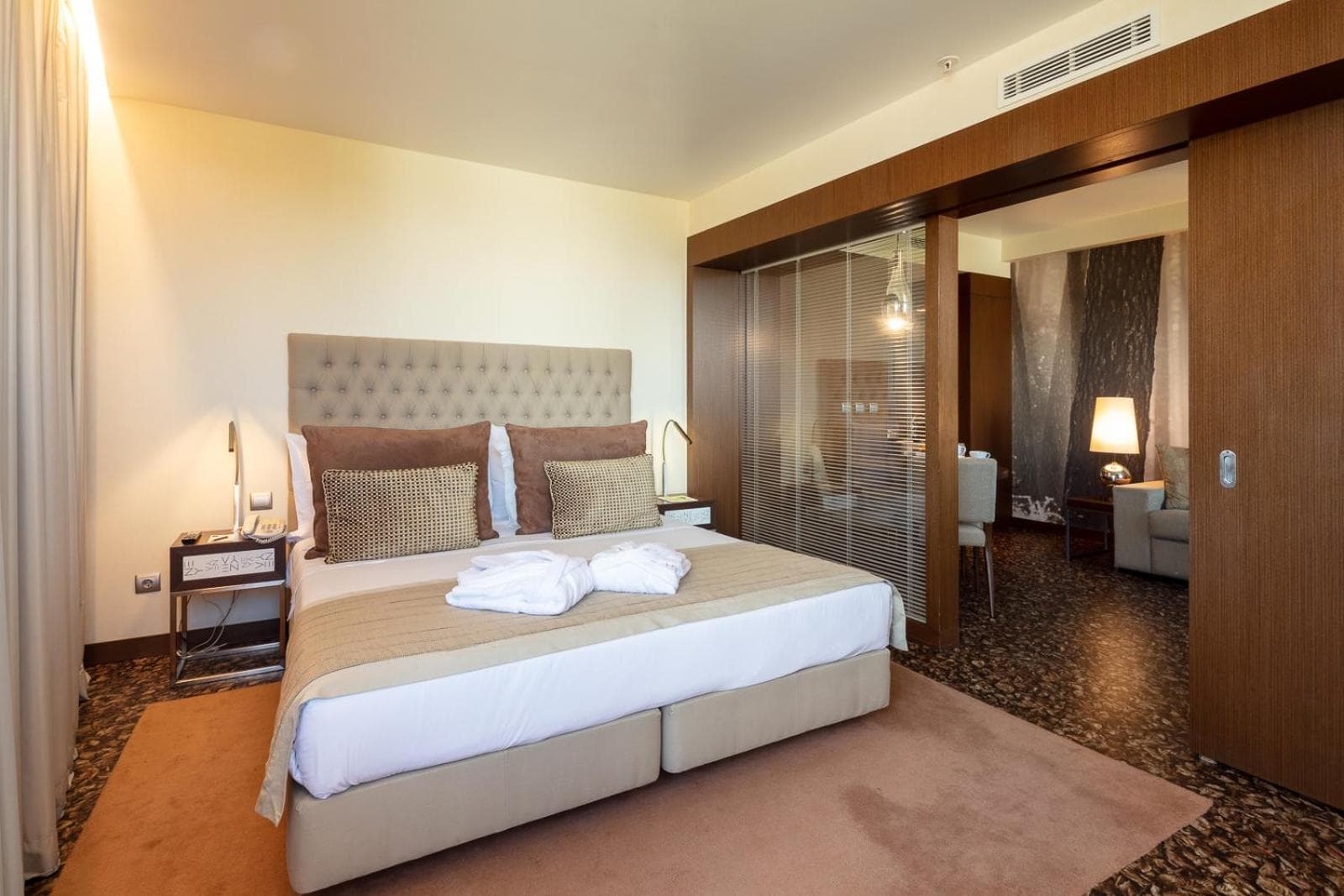 NEYA Lissabon Hotel — 28